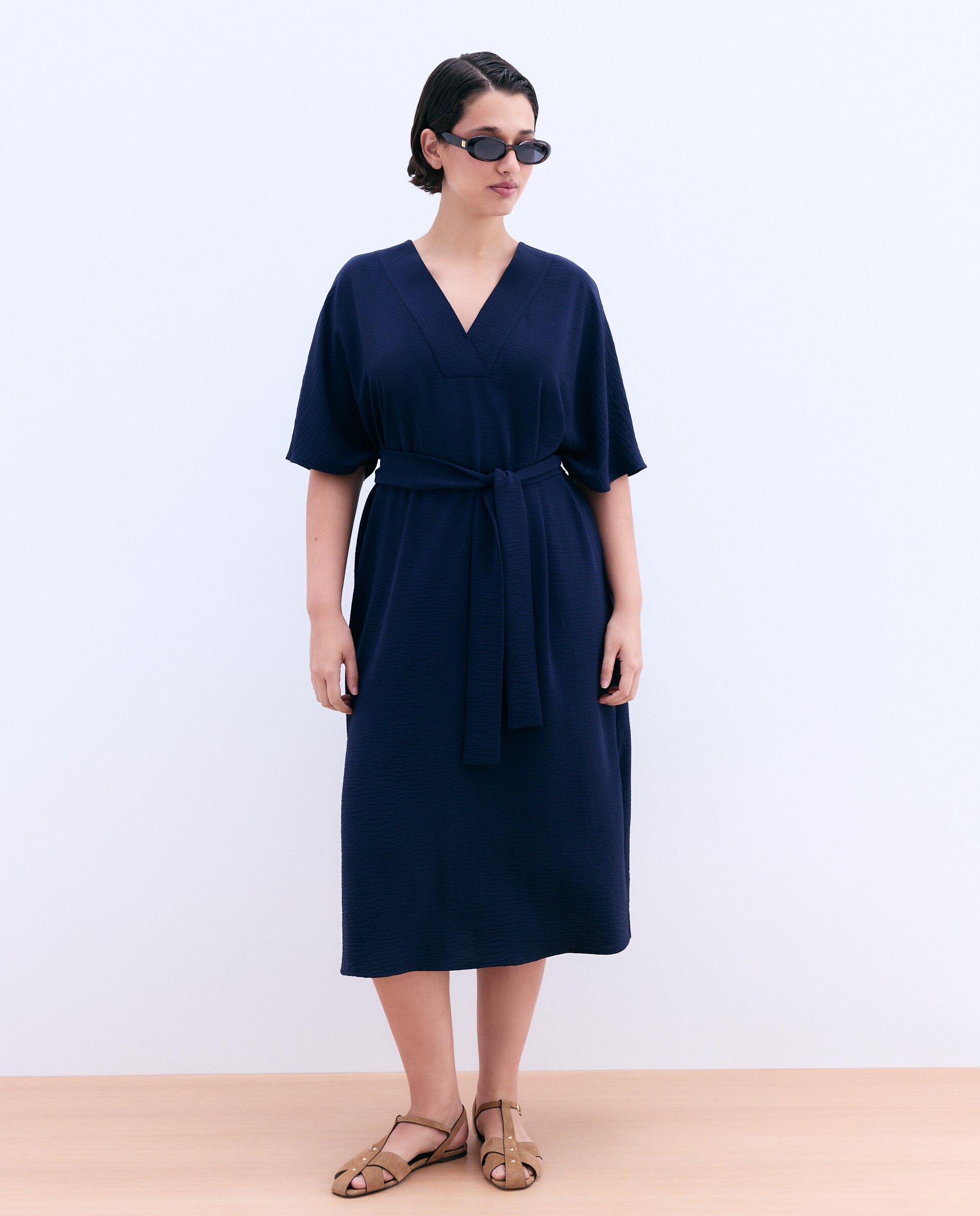 Vestido Midi Camiseiro com Manga Curta Azul-marinho-2