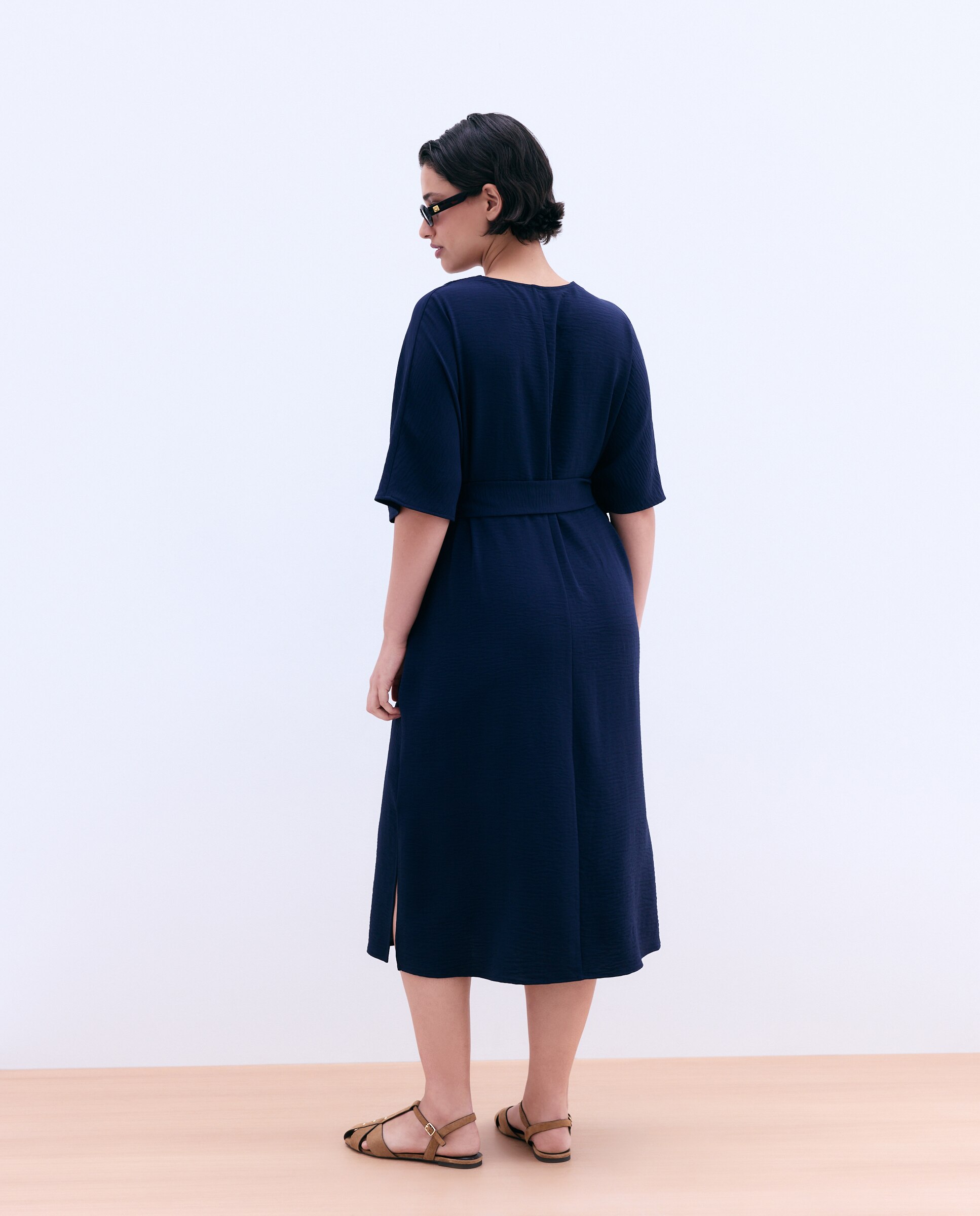 Vestido Midi Camiseiro com Manga Curta Azul-marinho-3