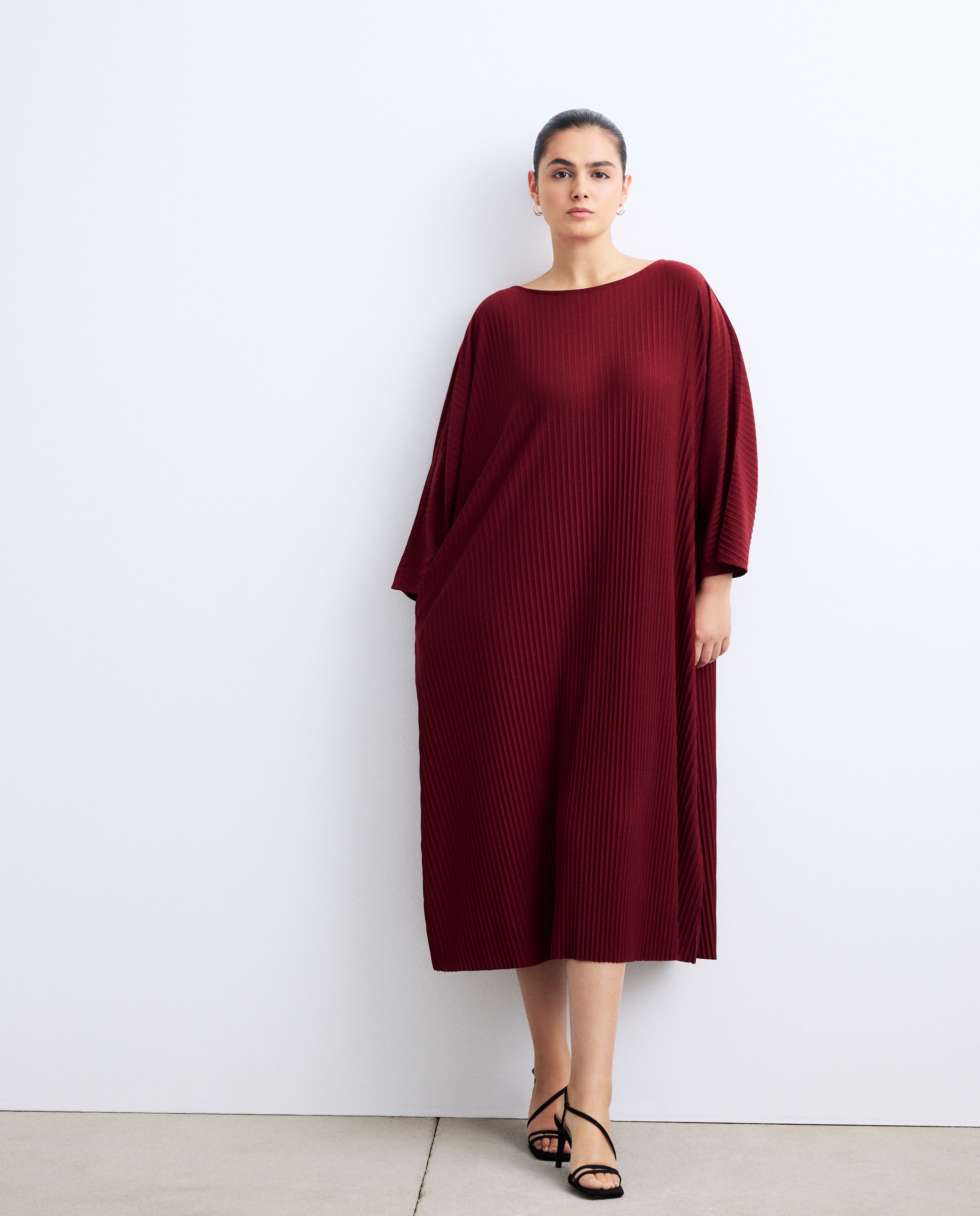 Imagem 0 de Vestido midi plissado