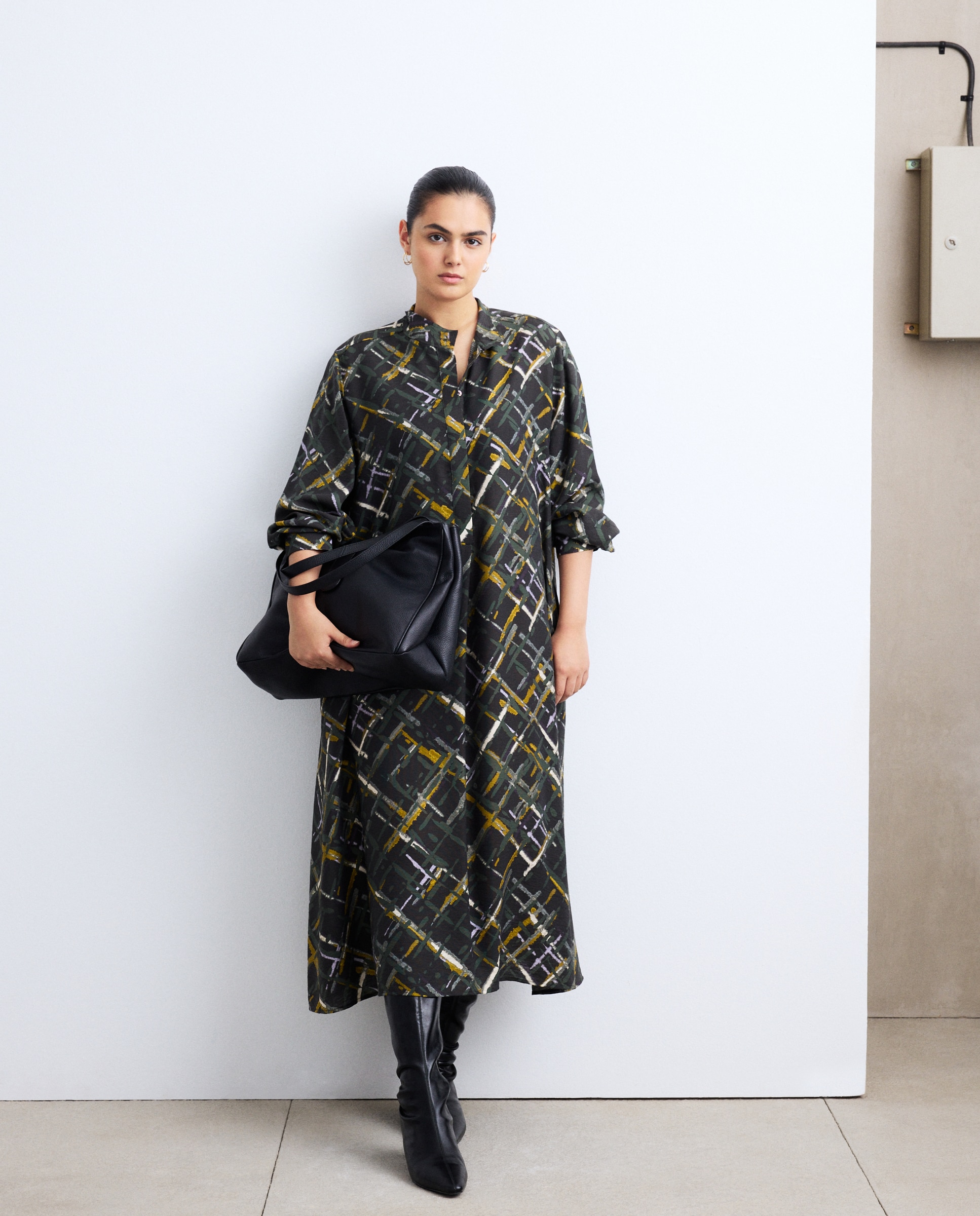 Imagem 0 de Vestido Midi com Estampado aos Quadrados