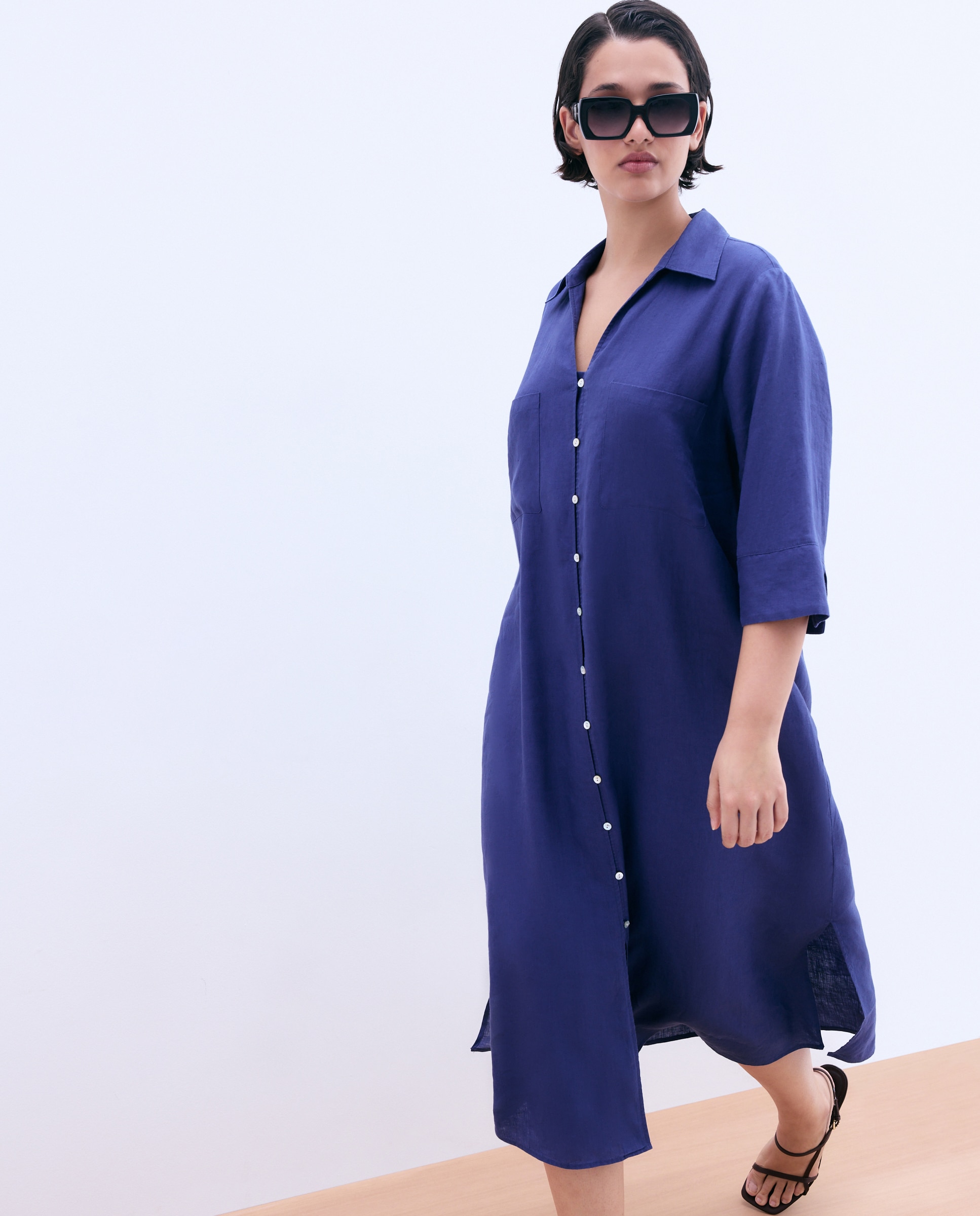 Imagem 0 de Vestido Midi Liso