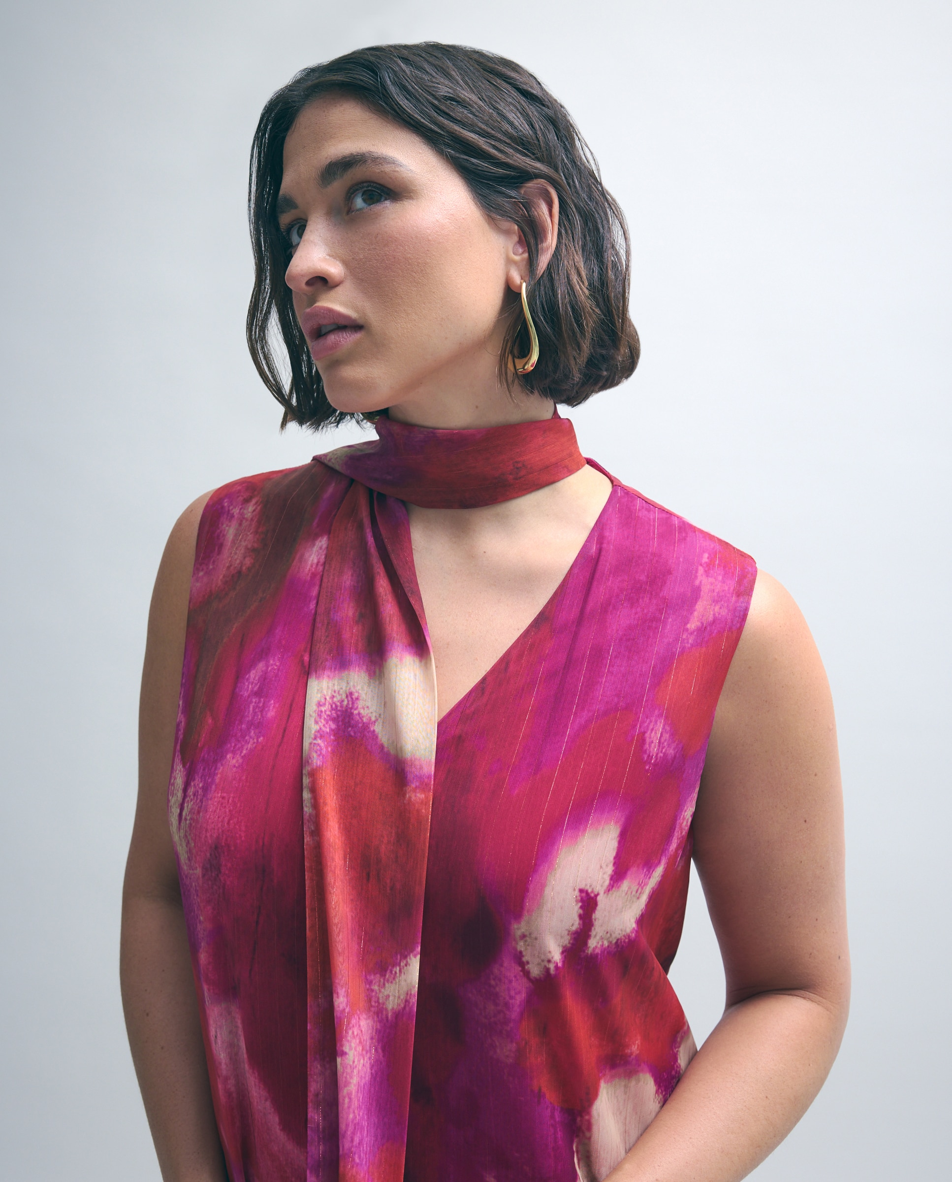 Vestido Halter de Chiffon sem Mangas e com Estampado Abstrato Rosa-2
