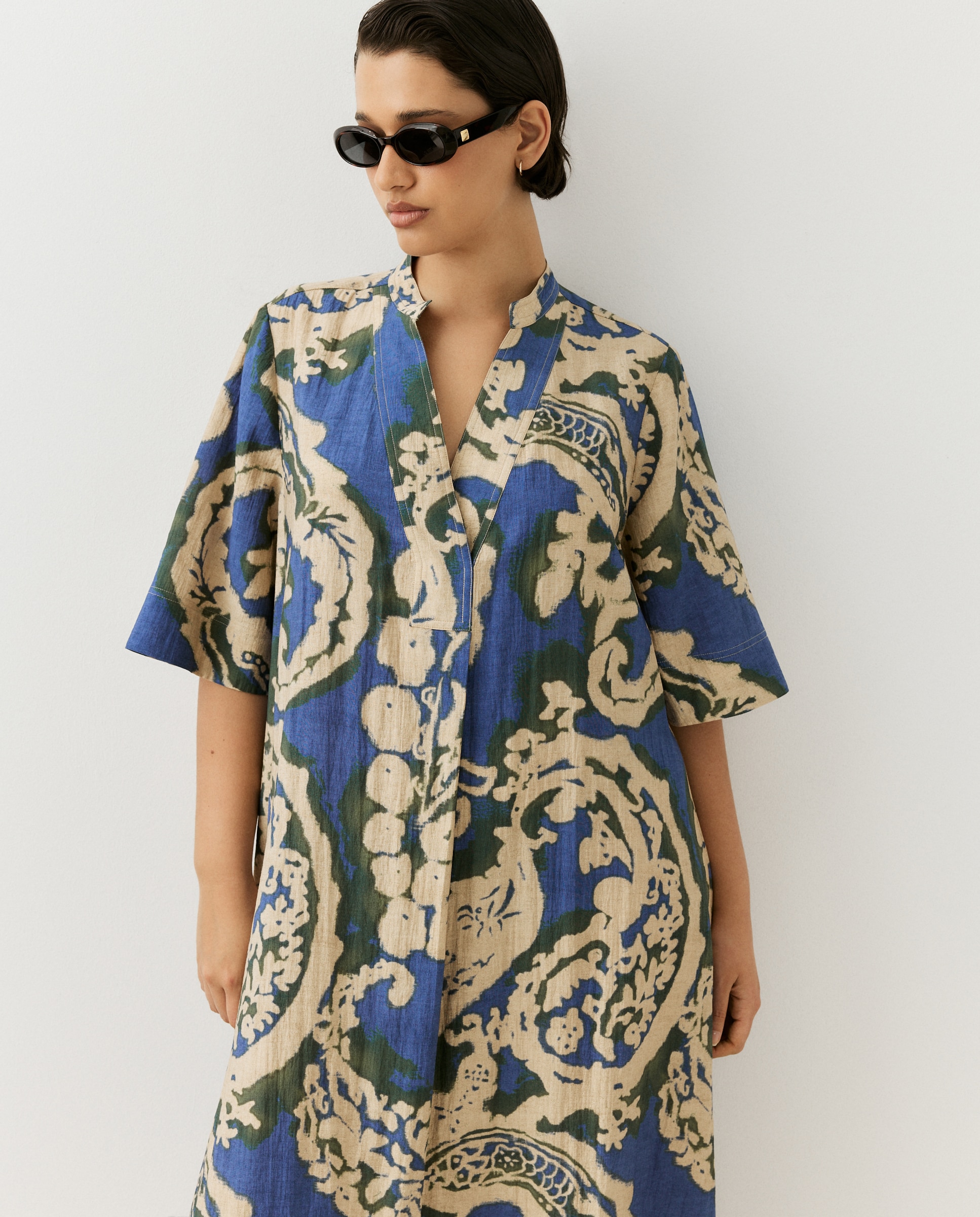 Vestido Midi Estampado com Manga Curta Azul-2