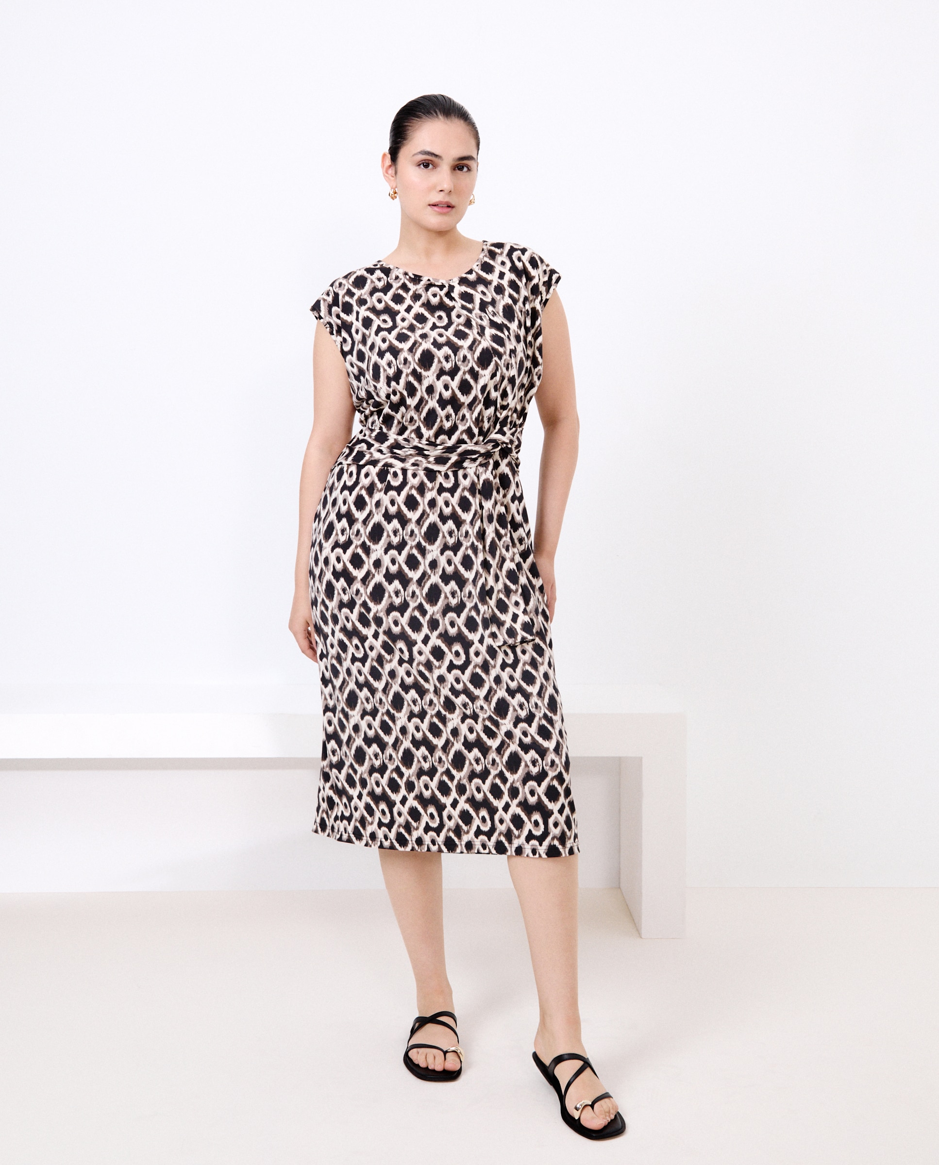 Imagem 0 de Vestido Curto de Malha com Estampado 