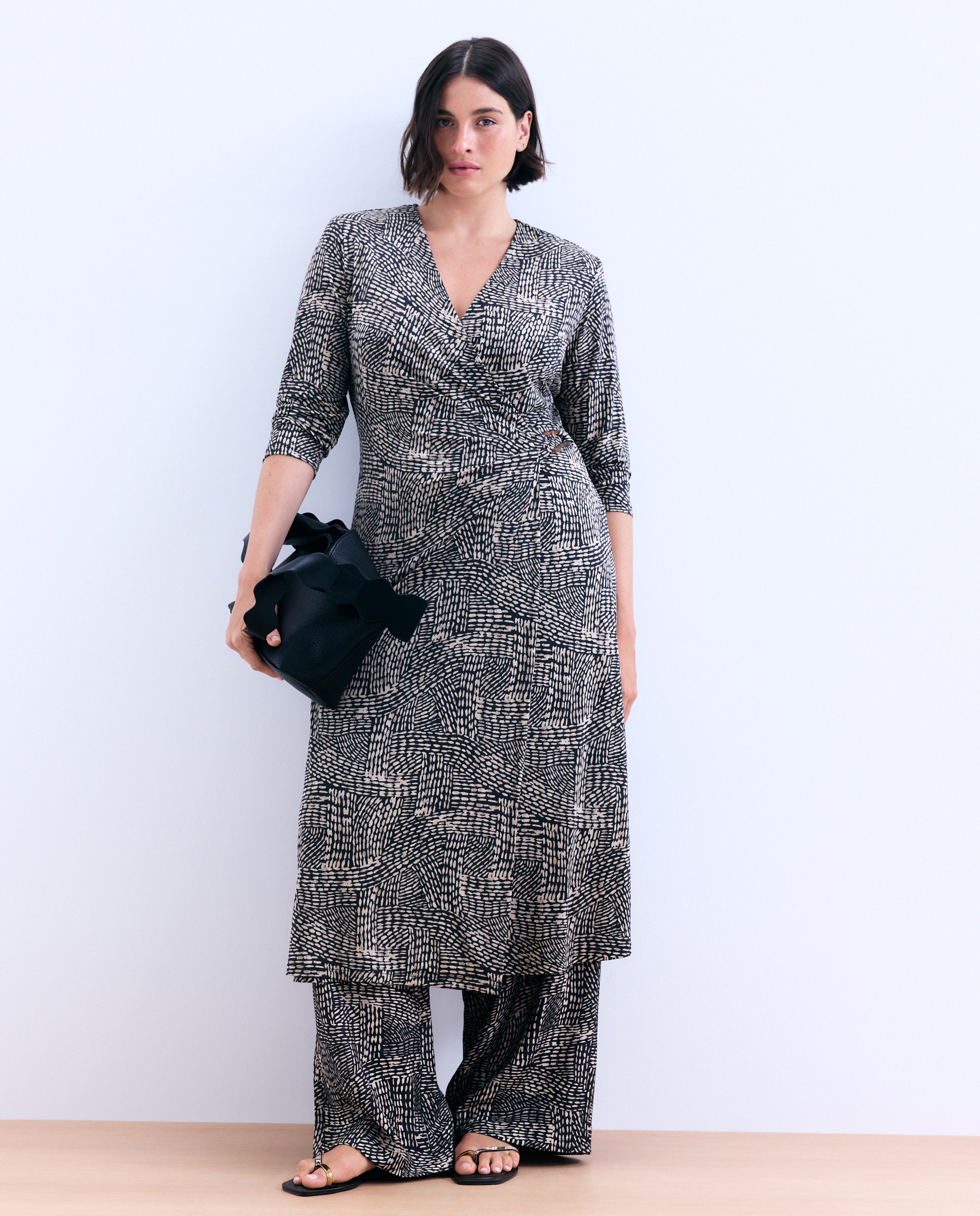 Imagem 0 de Vestido Midi ITY com Estampado de Fantasia