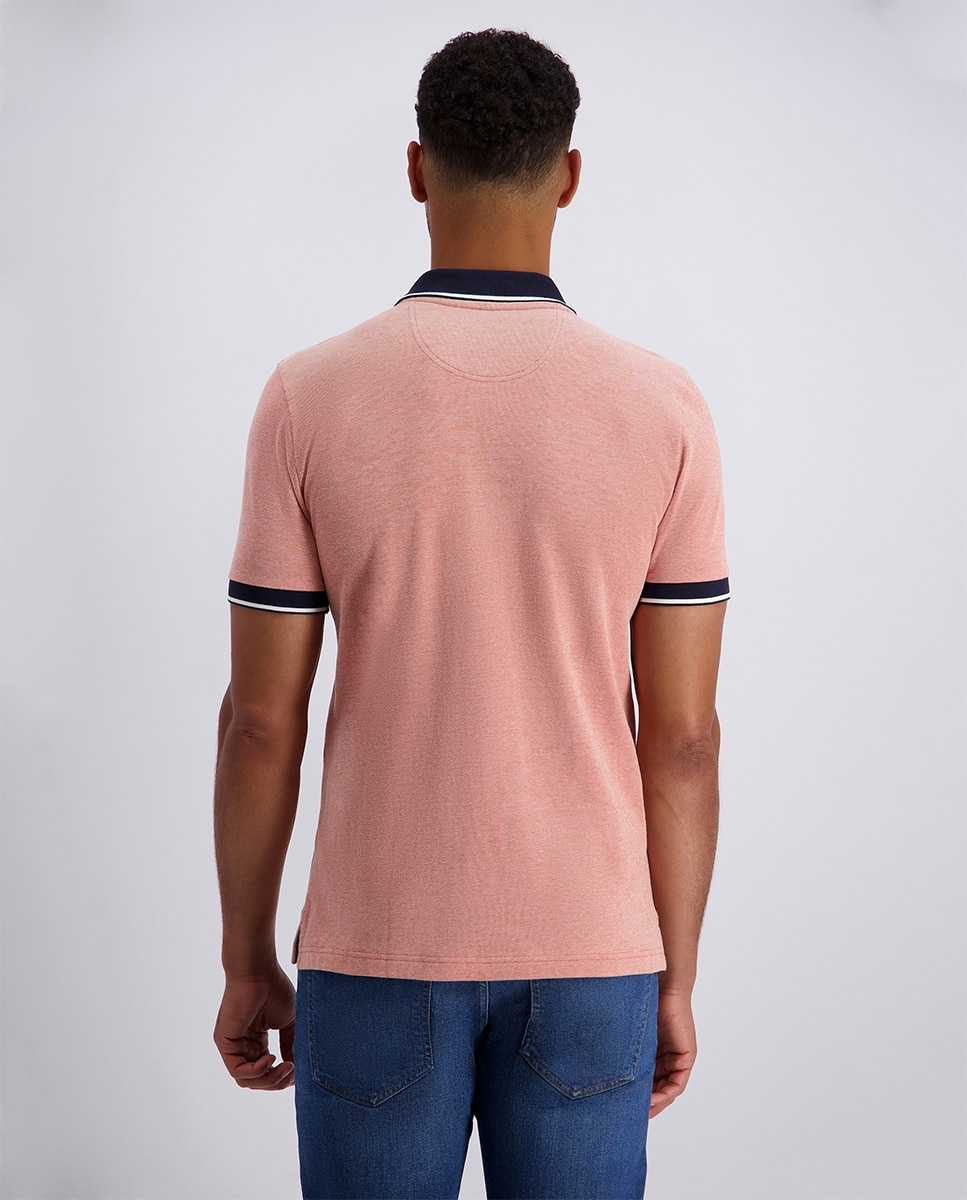 Polo Básico com Bolso Regular Fit Bitonal - Bege Vermelho-2