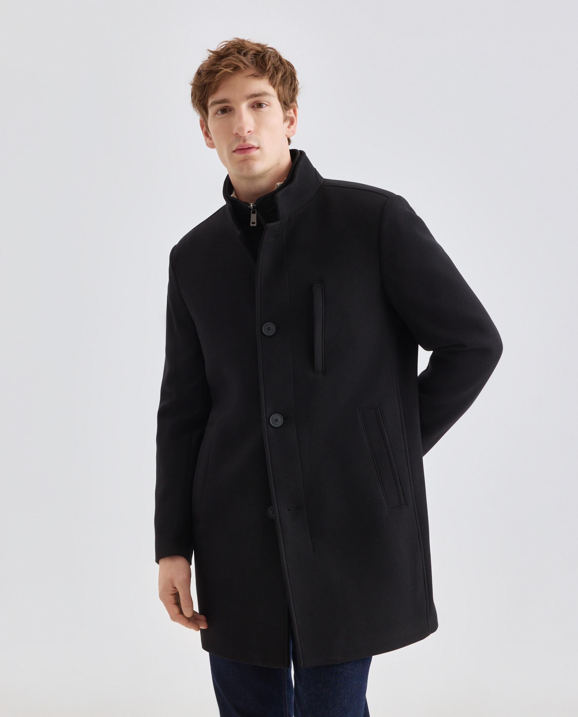 Imagen 1 de Abrigo para hombre con estilo contemporáneo Negro
