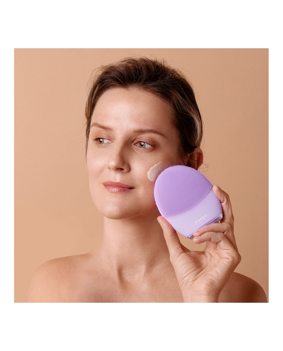 Imagen 3 de SUPERCHARGED™ HA+PGA Crema Hidratante Intensa de Triple Acción 50 ml FOREO - 50 ml