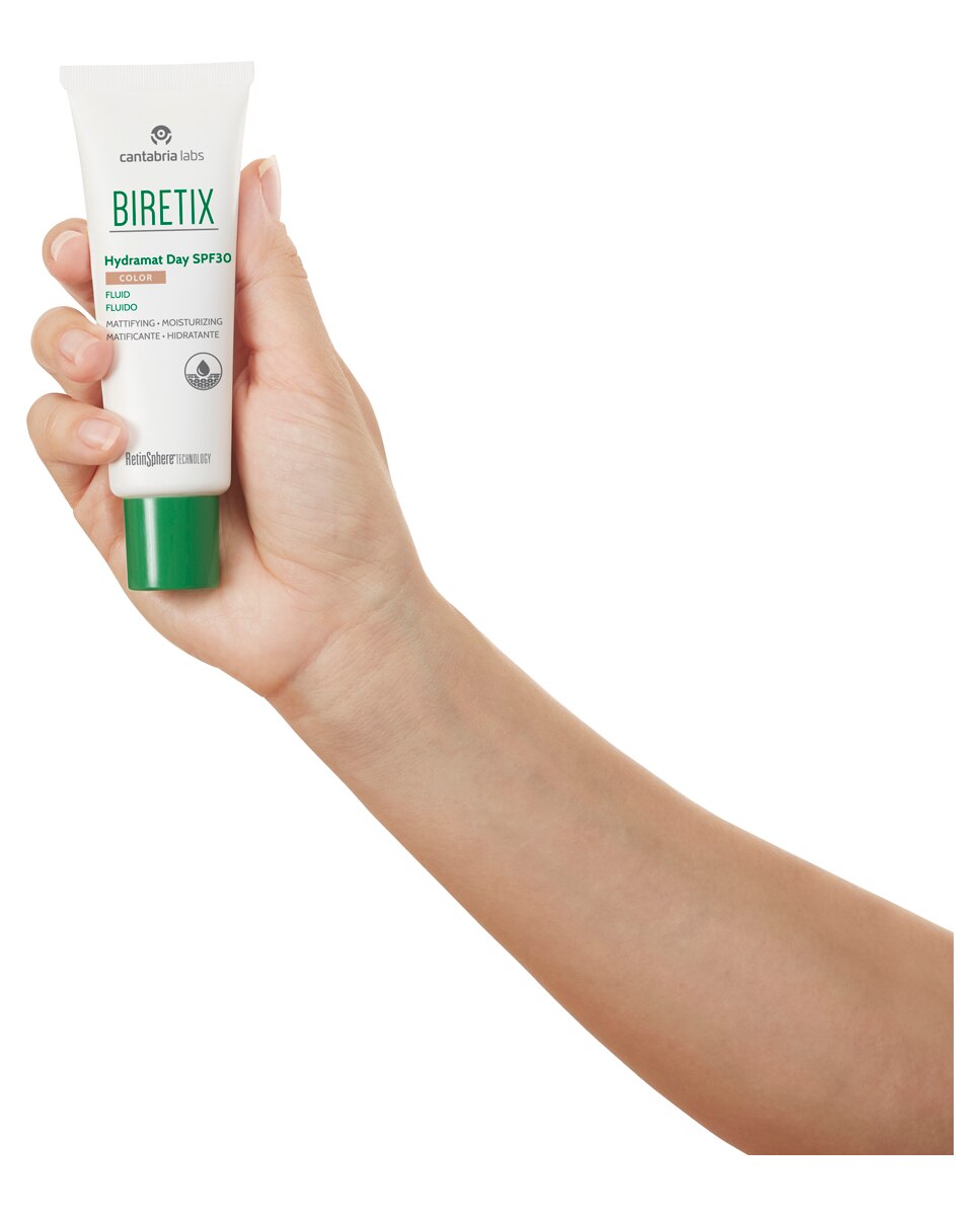 Fluido Hidratante con Color SPF30 Biretix - 50 ml 9