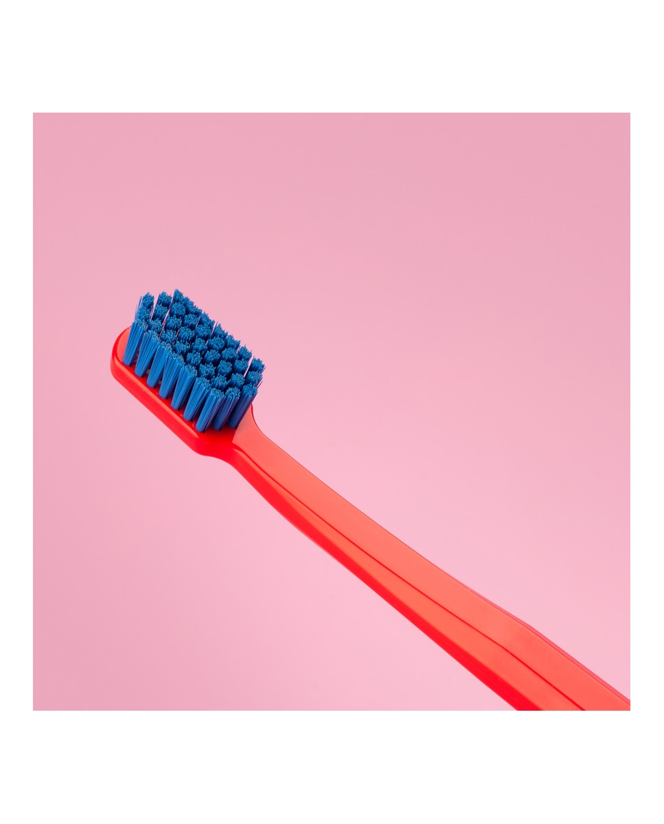Cepillo de dientes CS 3960 super suave Curaprox 4