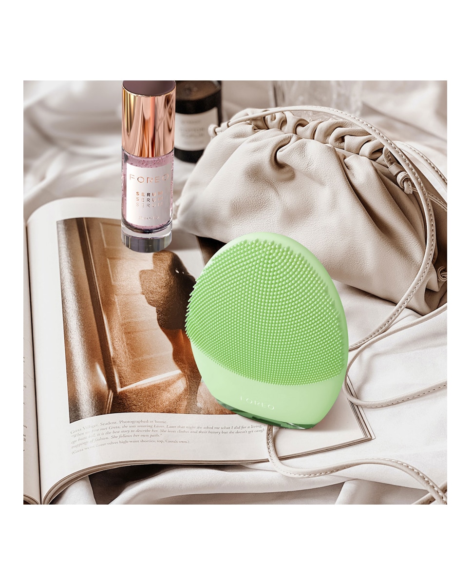 LUNA™ 4 - Dispositivo inteligente de limpieza facial y masaje reafirmante FOREO - Combination skin Combination skin-6