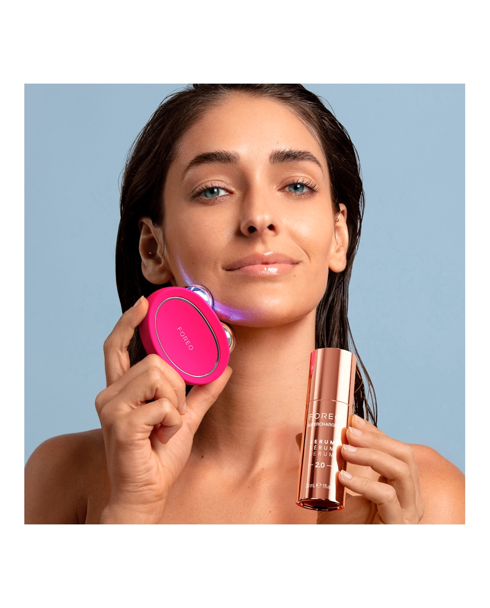 BEAR™ 2 Dispositivo de rejuvenecimiento facial con microcorrientes Fuchsia FOREO Fuchsia-6