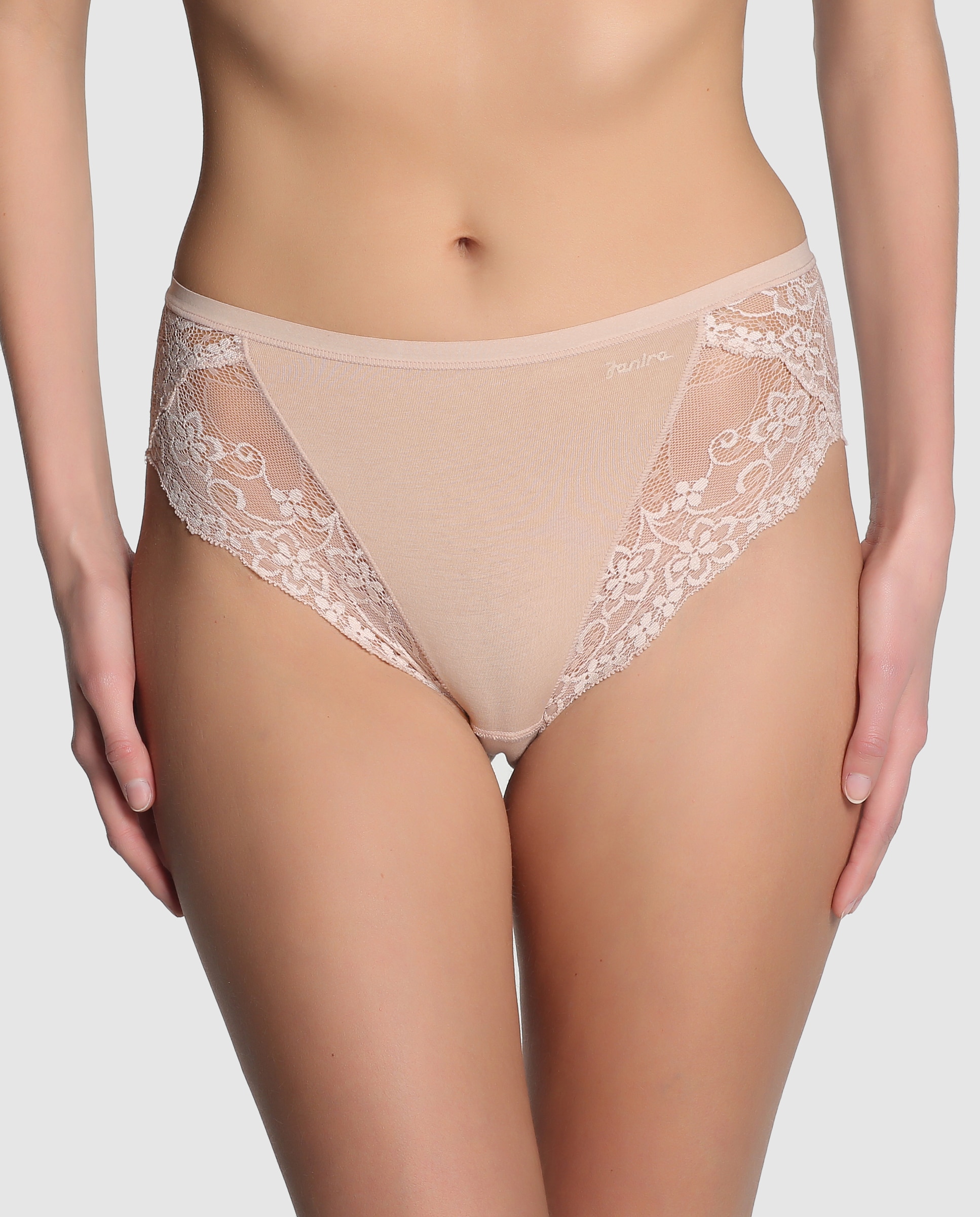 Imagem 0 de Cuecas de algodão com renda de mulher Janira