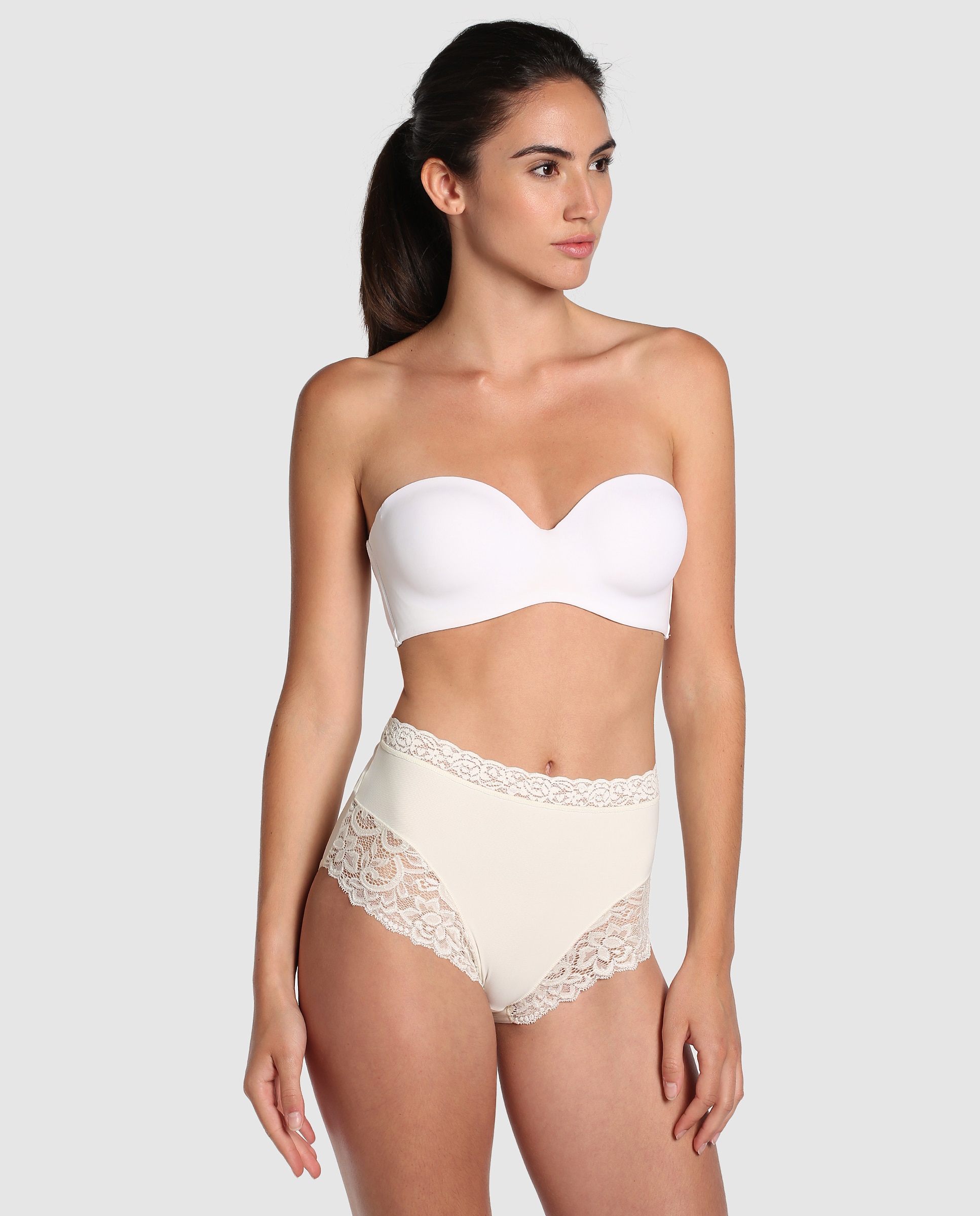 Cueca de mulher Janira clássica alta Cru-3