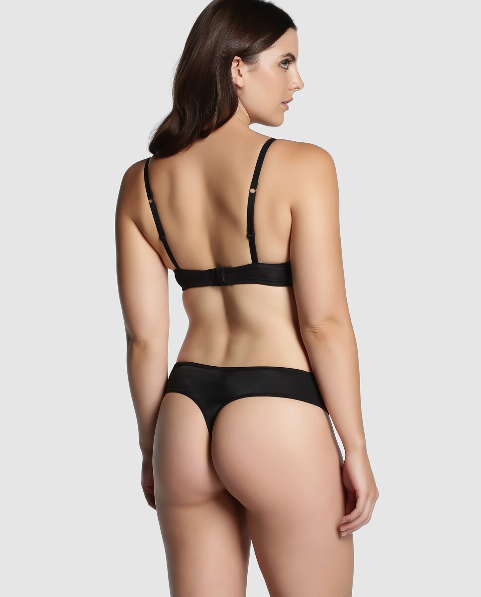 Tanga suave, sedosa e aromática de mulher Janira Preto-2