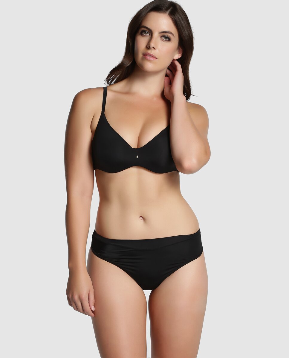 Tanga suave, sedosa e aromática de mulher Janira Preto-3