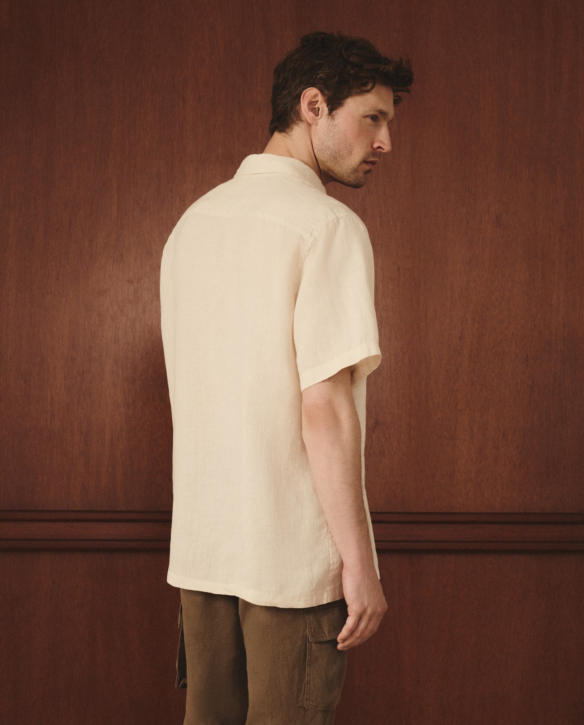 Camisa de Linho Classic Fit com Manga Curta Bege-3