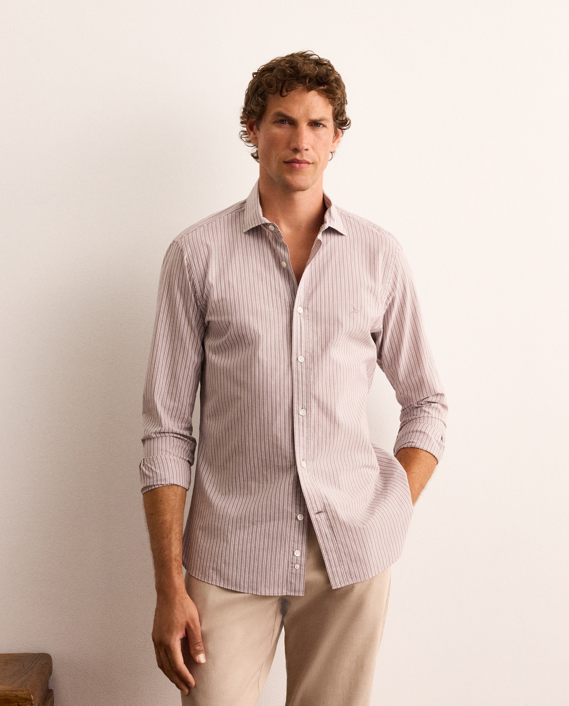 Imagem 0 de Camisa de Popelina Slim Fit às Riscas