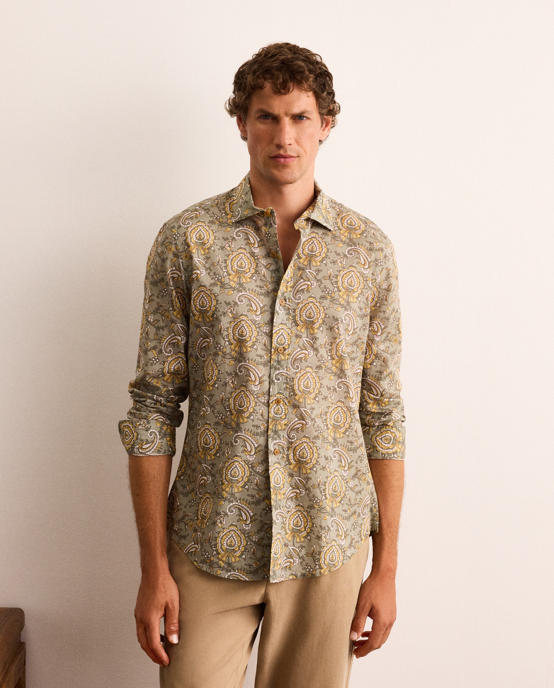 Imagen 0 de Camisa de hombre estampada slim fit Multicolor