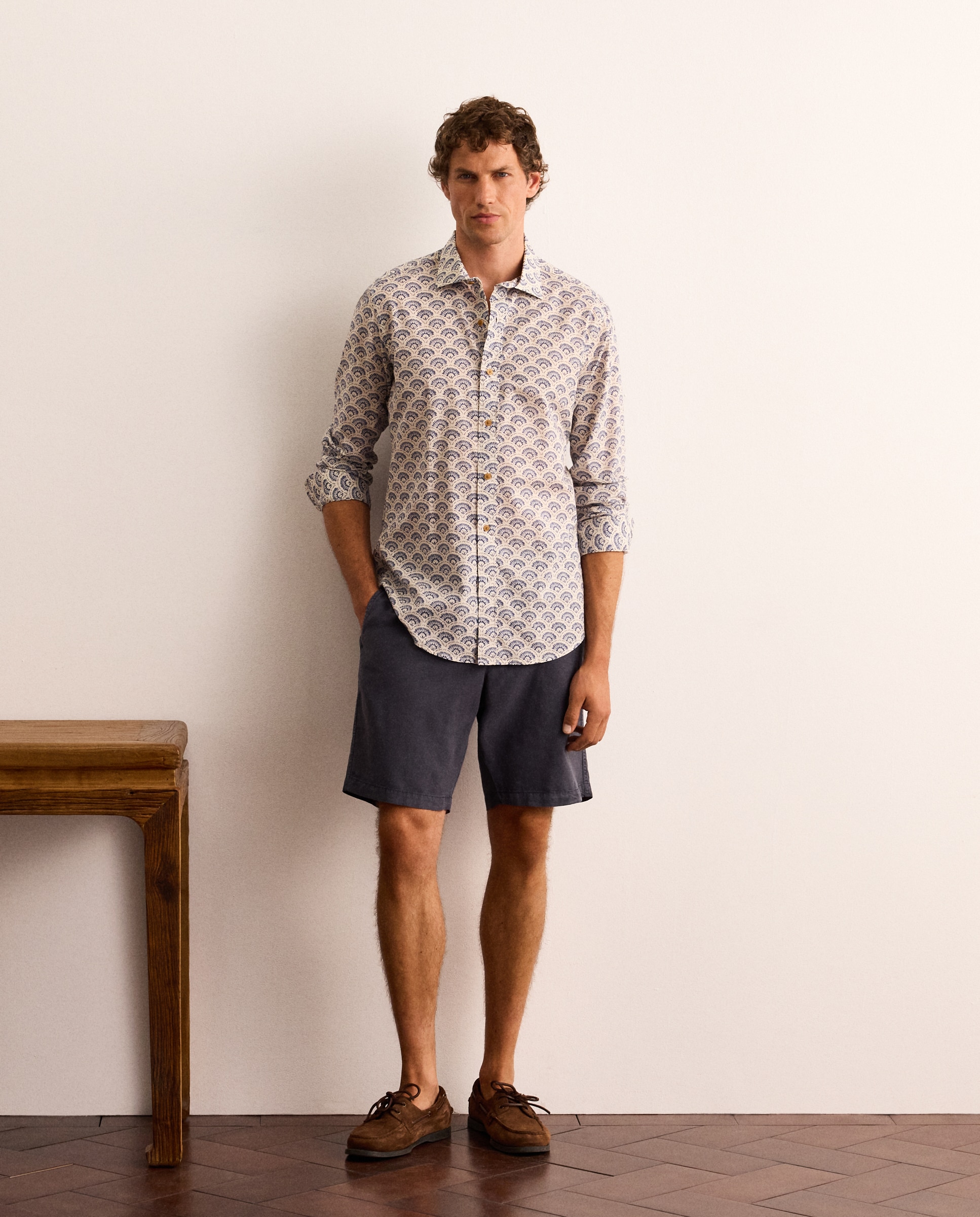Imagen 0 de Bermudas con pliegue y cordón demezcla algodón, lyocell y lino hombre Azul oscuro
