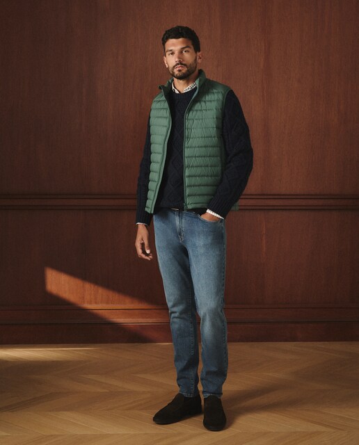 Imagen 0 de CHALECO DE HOMBRE ACOLCHADO PLUMA NATURAL