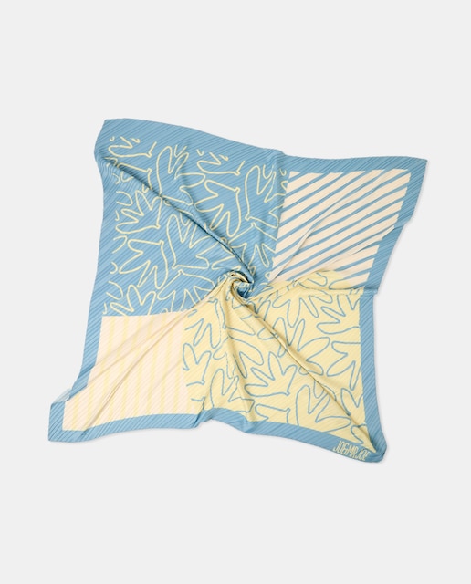 Imagem 0 de Lenço Plissado com Motivos Geométricos