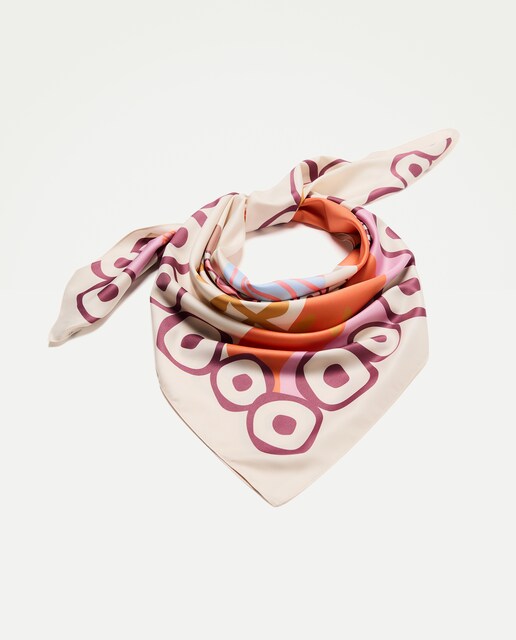 Imagem 0 de Lenço Plissado com Estampado de Galgos