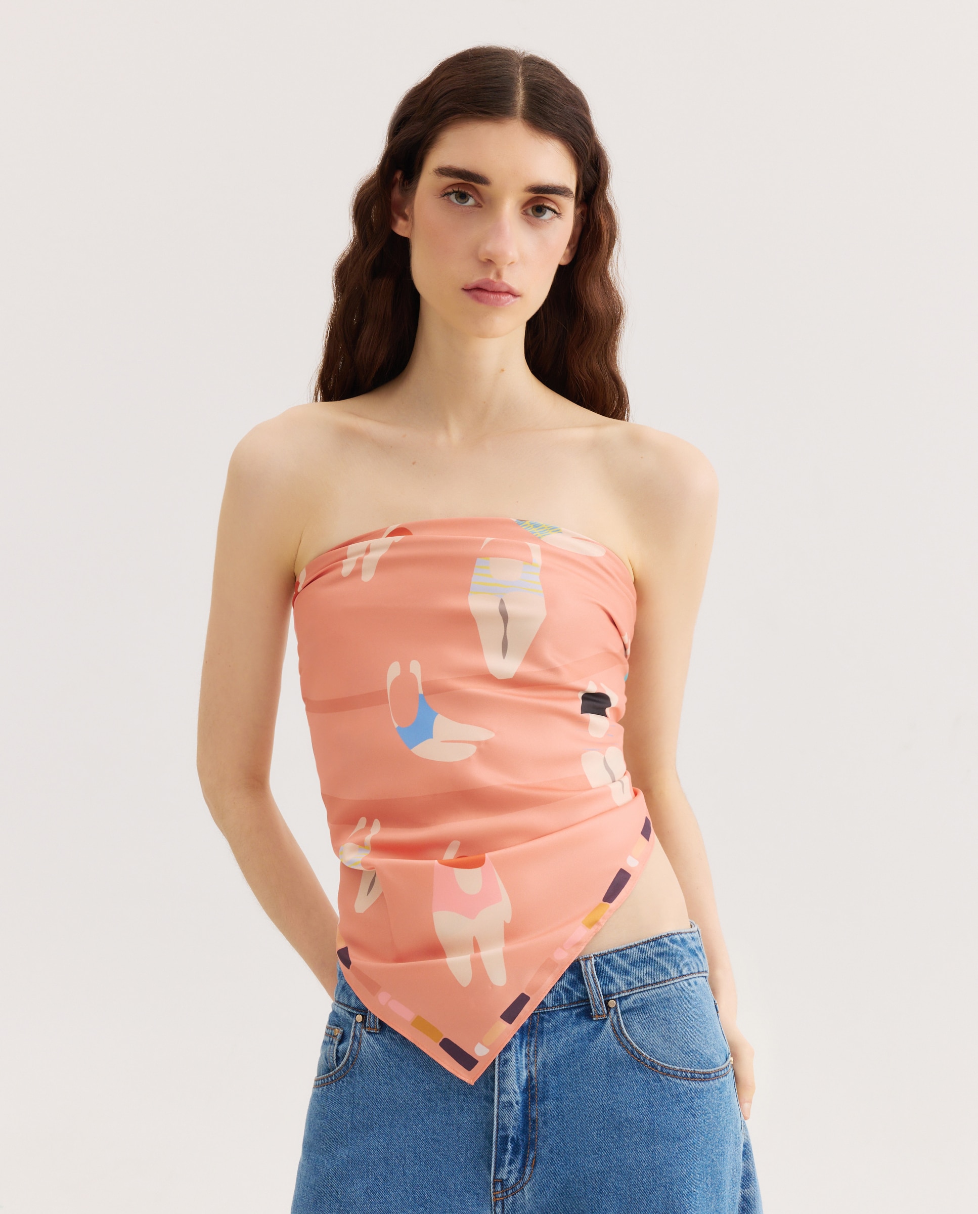 Lenço Acetinado com Estampado de Nadadoras 660 Laranja-5