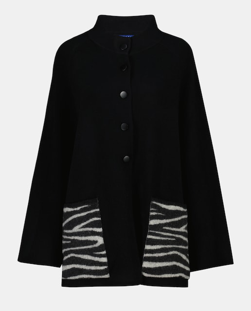 Imagen 0 de Capa con detalle bolsillos tejido cebra