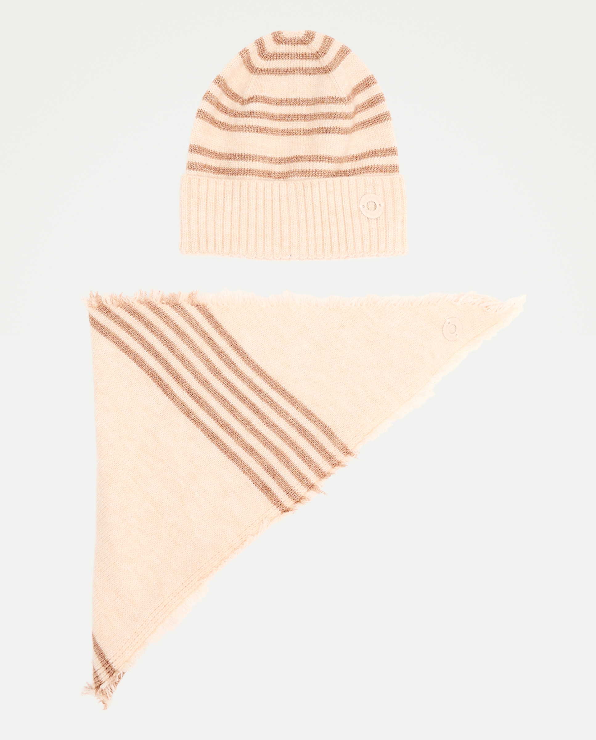 Imagem 0 de Conjunto de Gorro e Manta