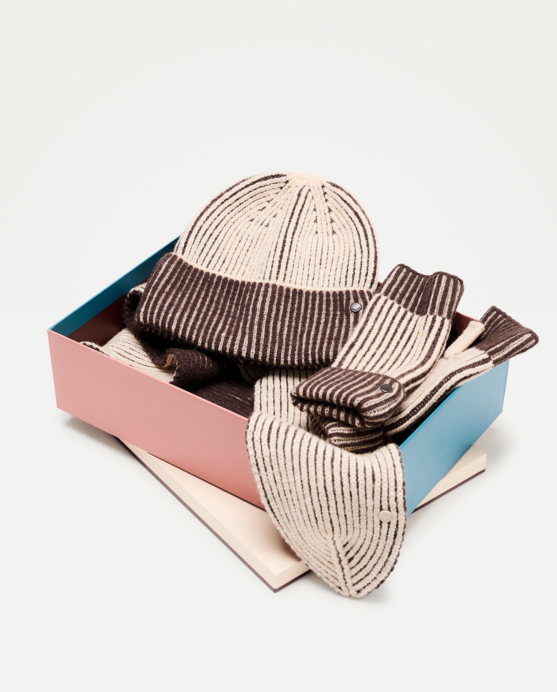 Conjunto de Gorro, Cachecol e Luvas 120 Cru-5