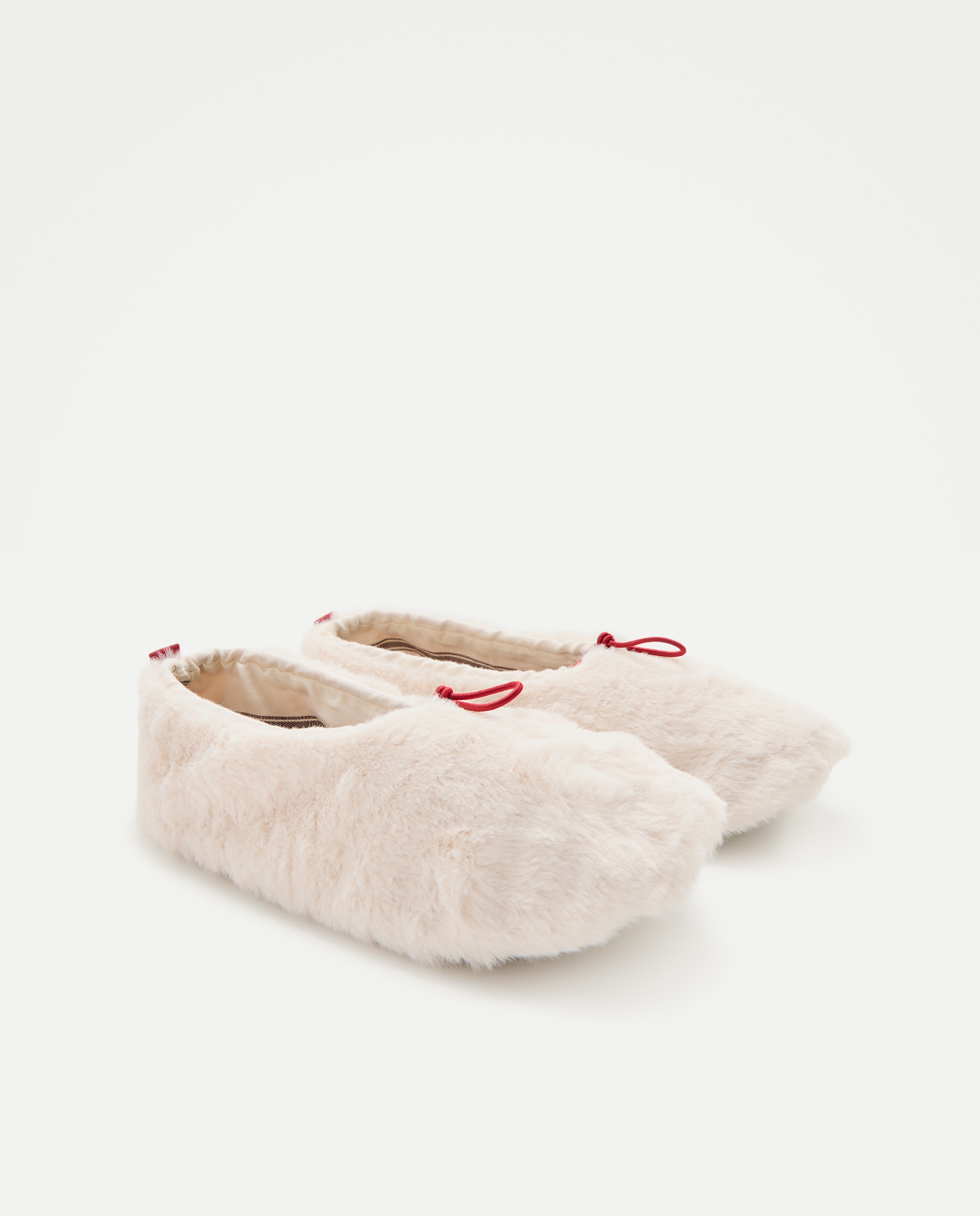 Meias Tipo Pantufas com Pelo 120 Cru-2