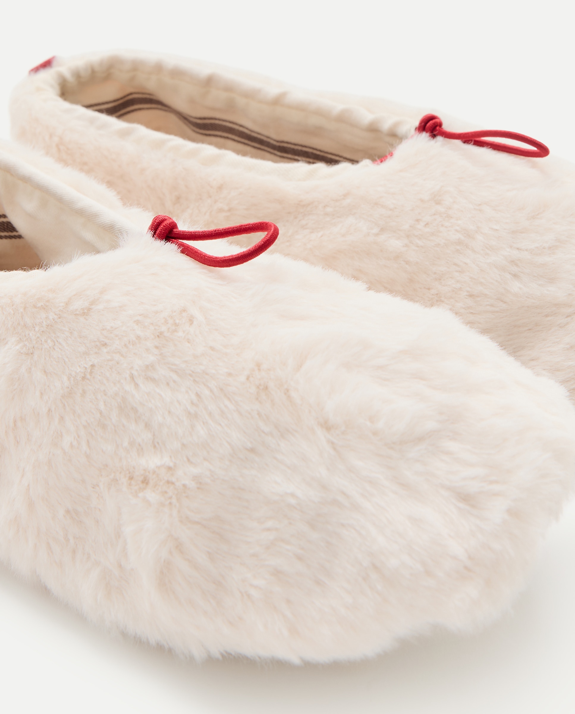 Meias Tipo Pantufas com Pelo 120 Cru-5