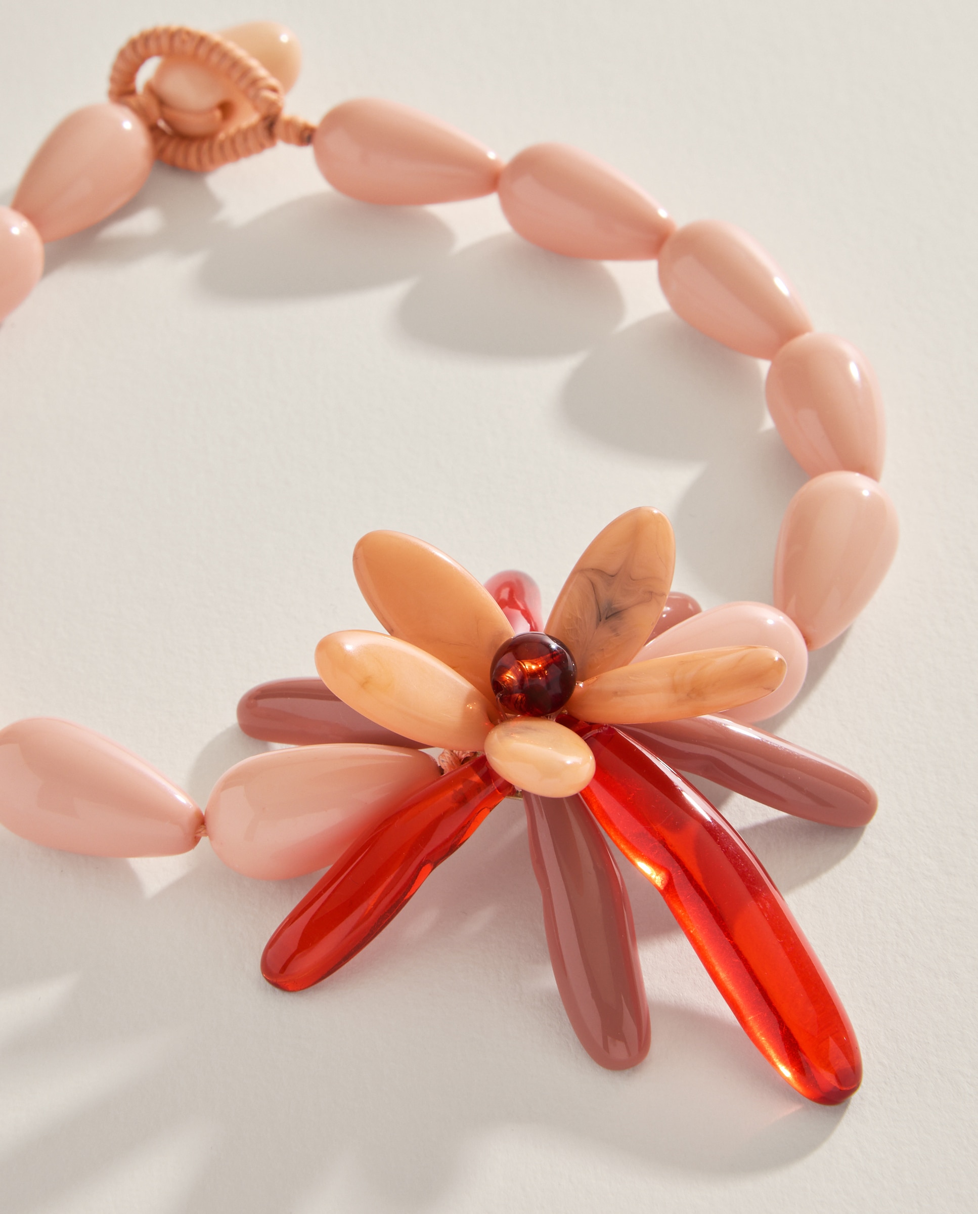 Imagem 0 de Colar com Peças às Cores com Flor