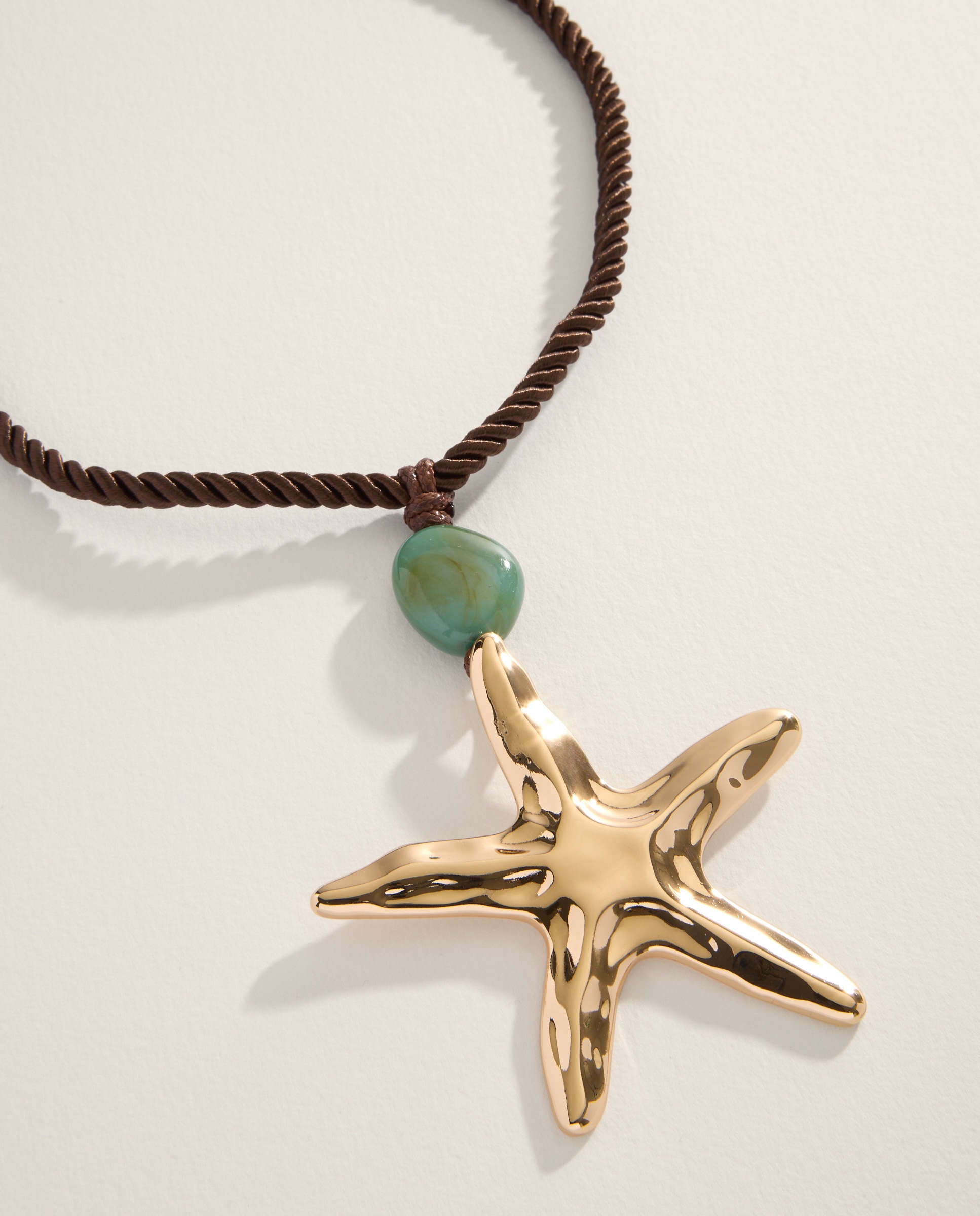 Imagem 0 de Colar com Pendente de Estrela Metálica