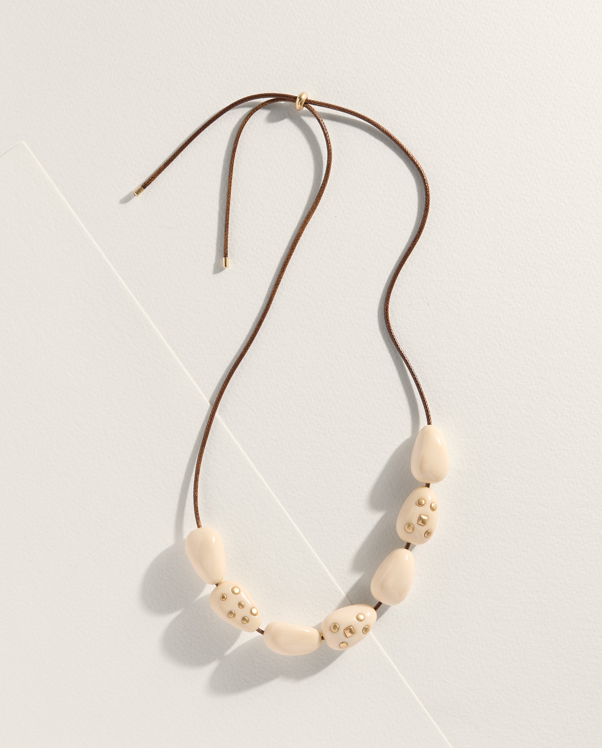 Imagen 2 de Colgante con tachas engastadas - Jo & Mr. Joe - Blanco Blanco