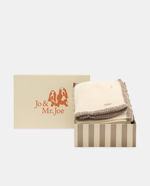 Imagem 0 de Conjunto de Gorro Liso com Cachecol