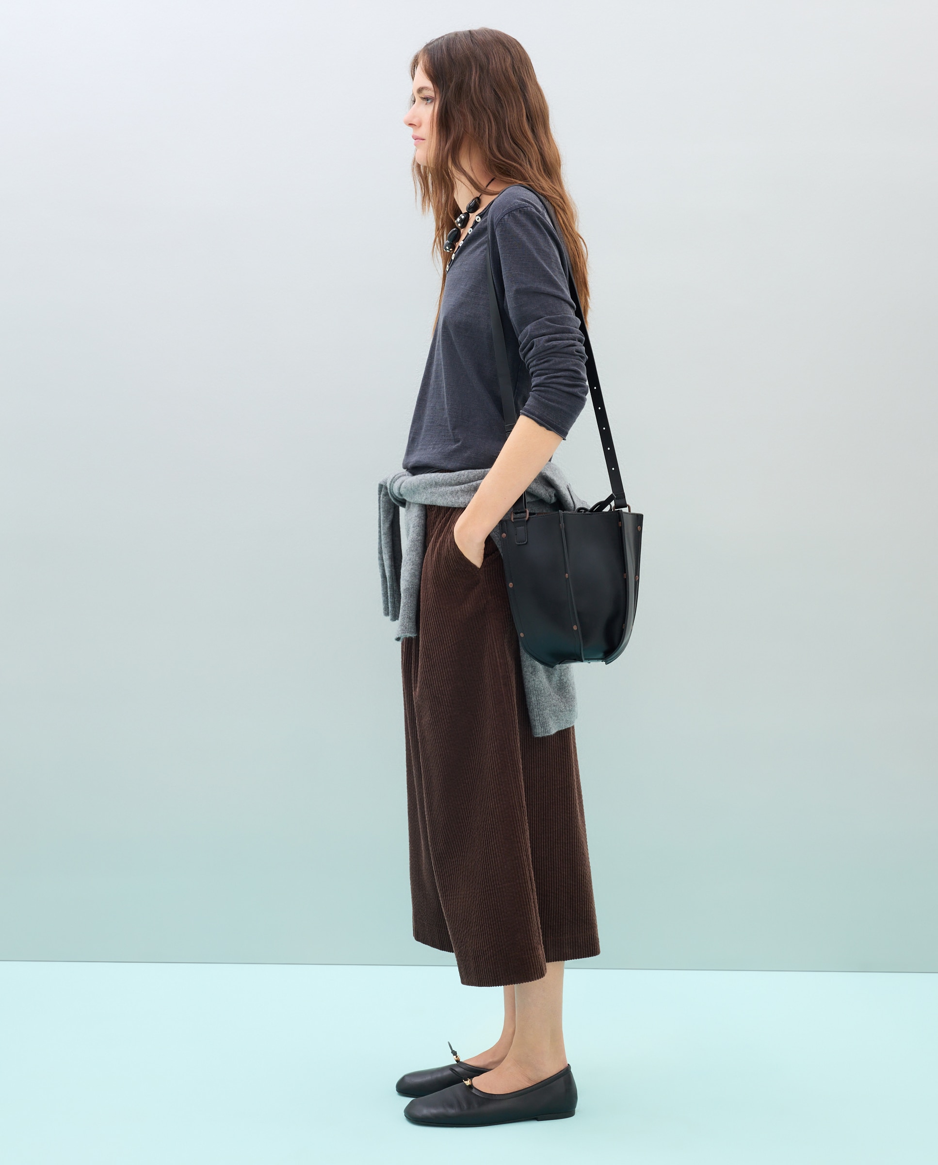 Imagen 7 de Bolso crossbody con adorno de tachas - Jo & Mr. Joe - Negro Negro