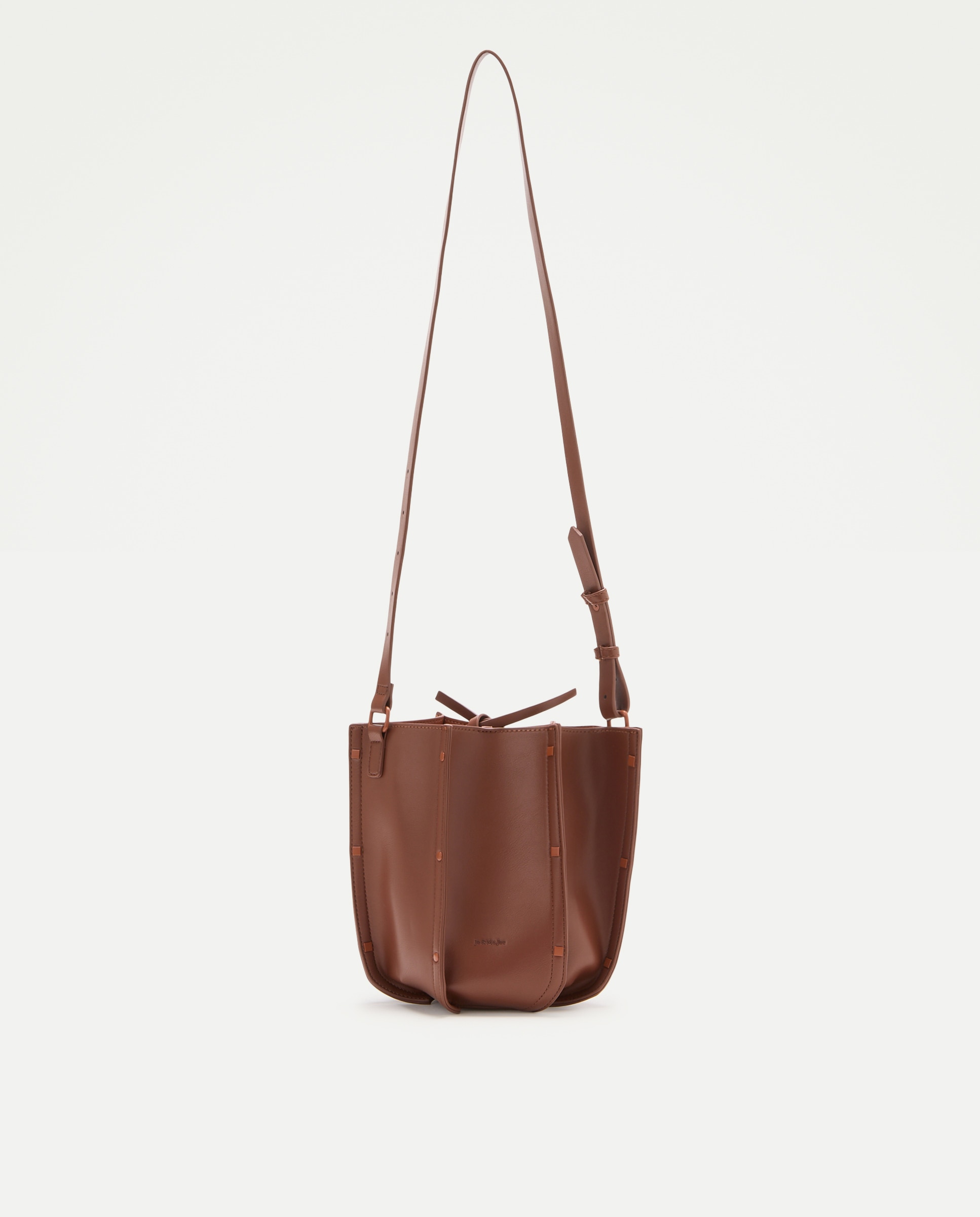 Imagem 0 de Mala Crossbody com Adorno de Tachas