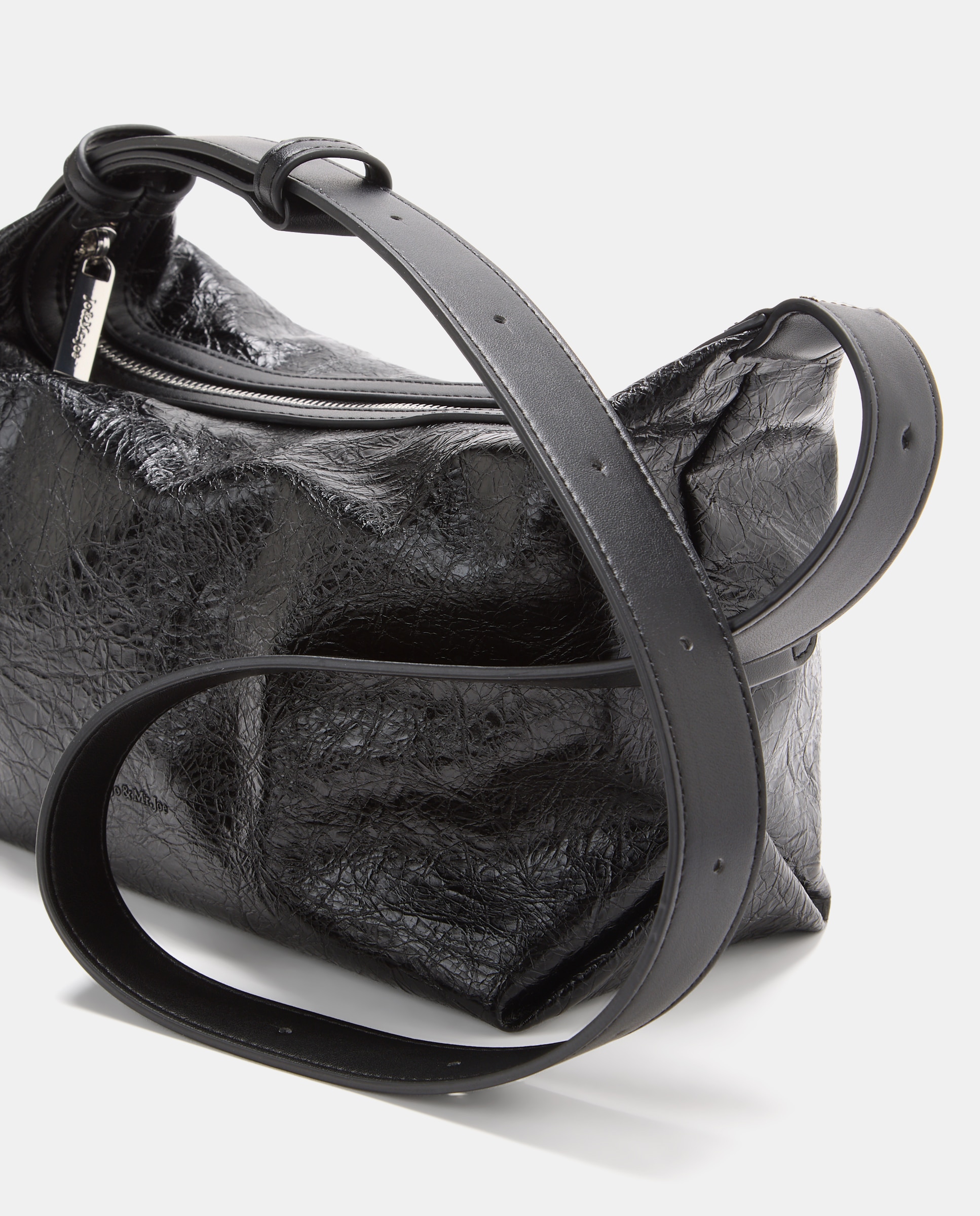 Imagen 4 de Bolso tipo crissbody arrugado - Jo & Mr. Joe - Negro Negro