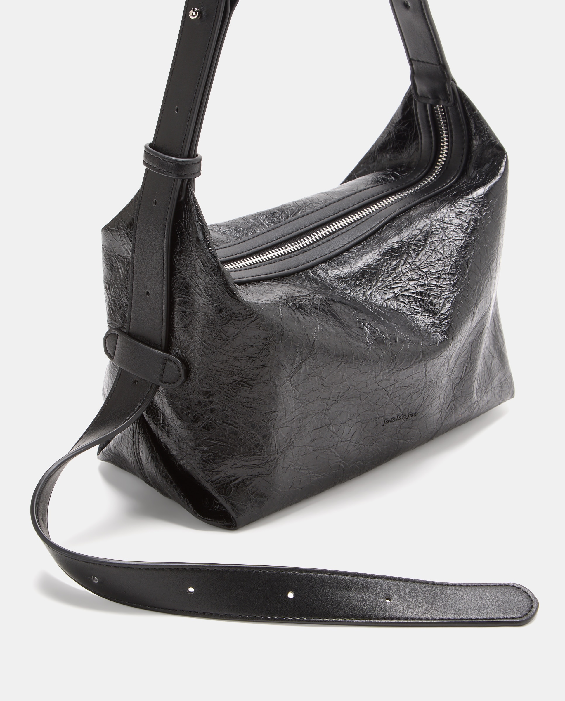 Imagen 5 de Bolso tipo crissbody arrugado - Jo & Mr. Joe - Negro Negro