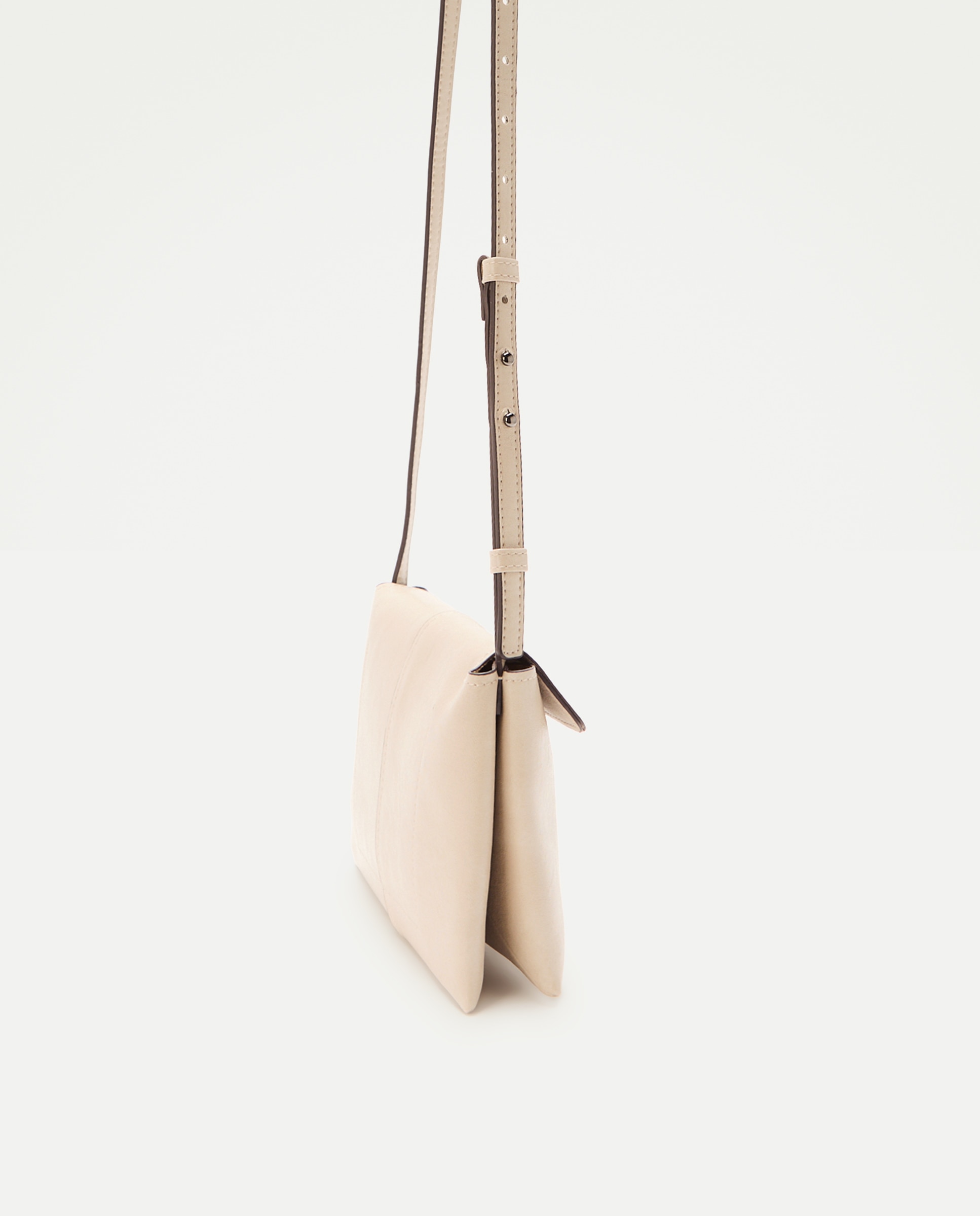 Mala Crossbody com Efeito Enrugado Branco-3
