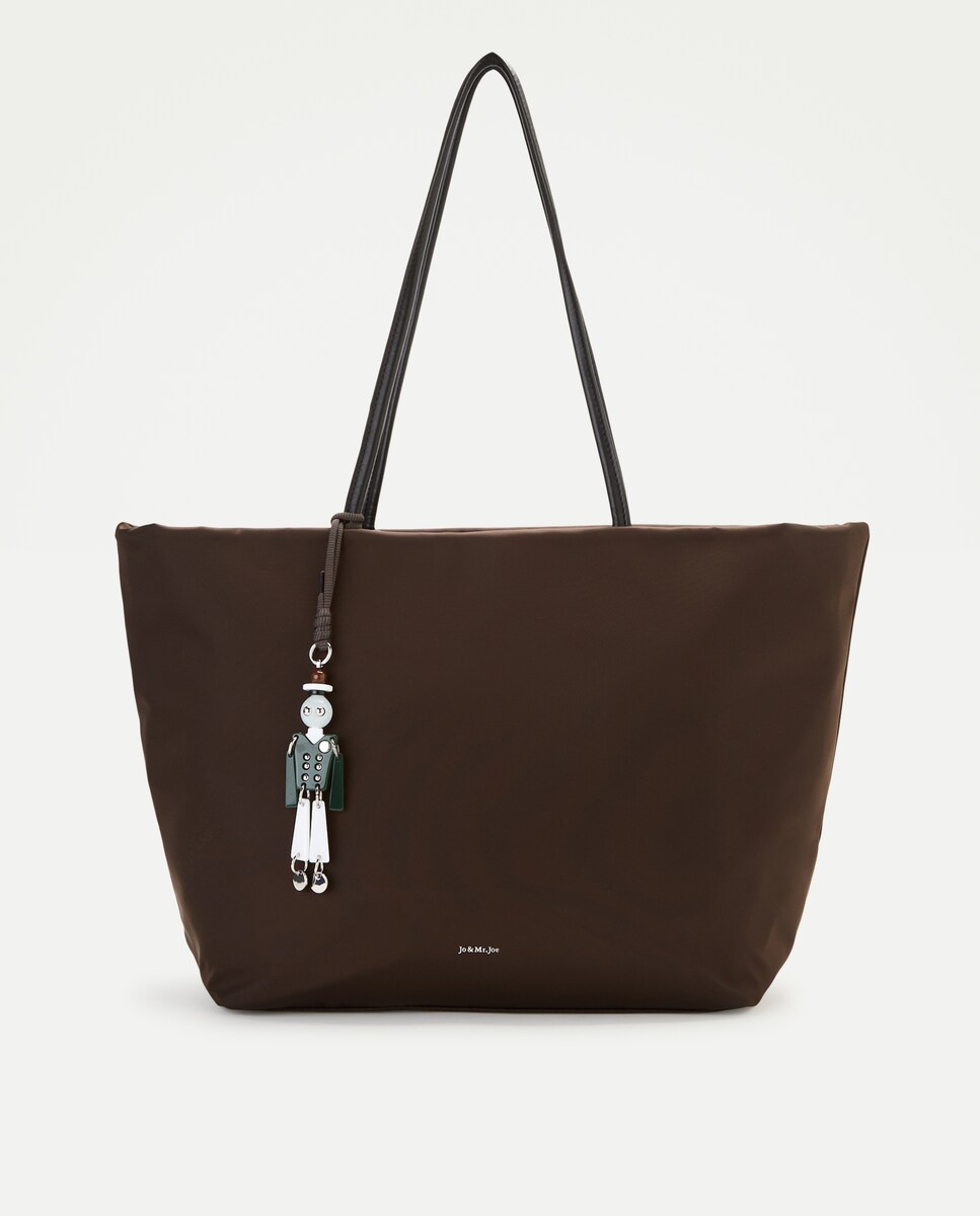 Imagen 0 de Bolso shopping de nylon con charm 120 Crudo