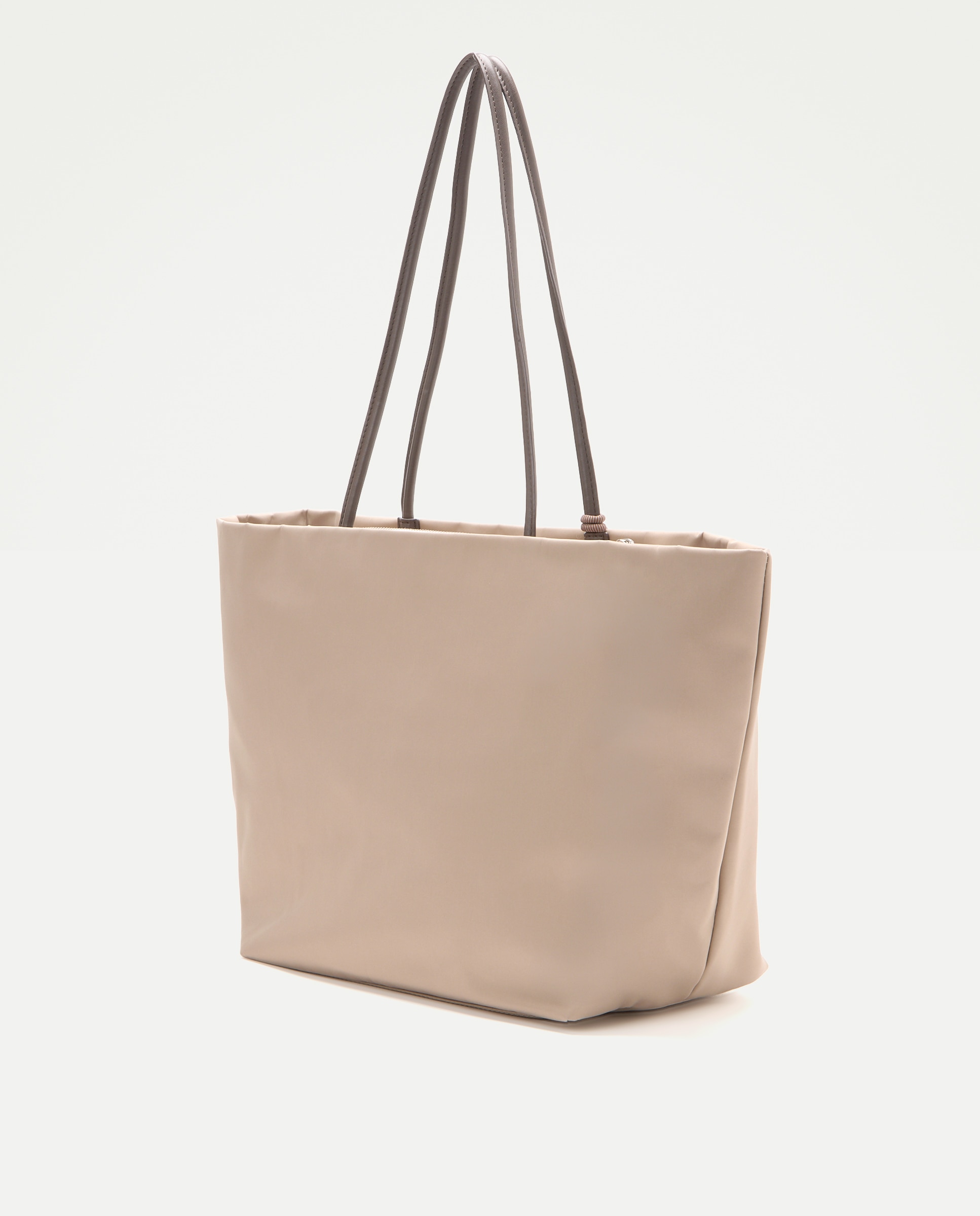Bolso shopping de nylon con charm - Jo & Mr. Joe - Crudo Crudo-2