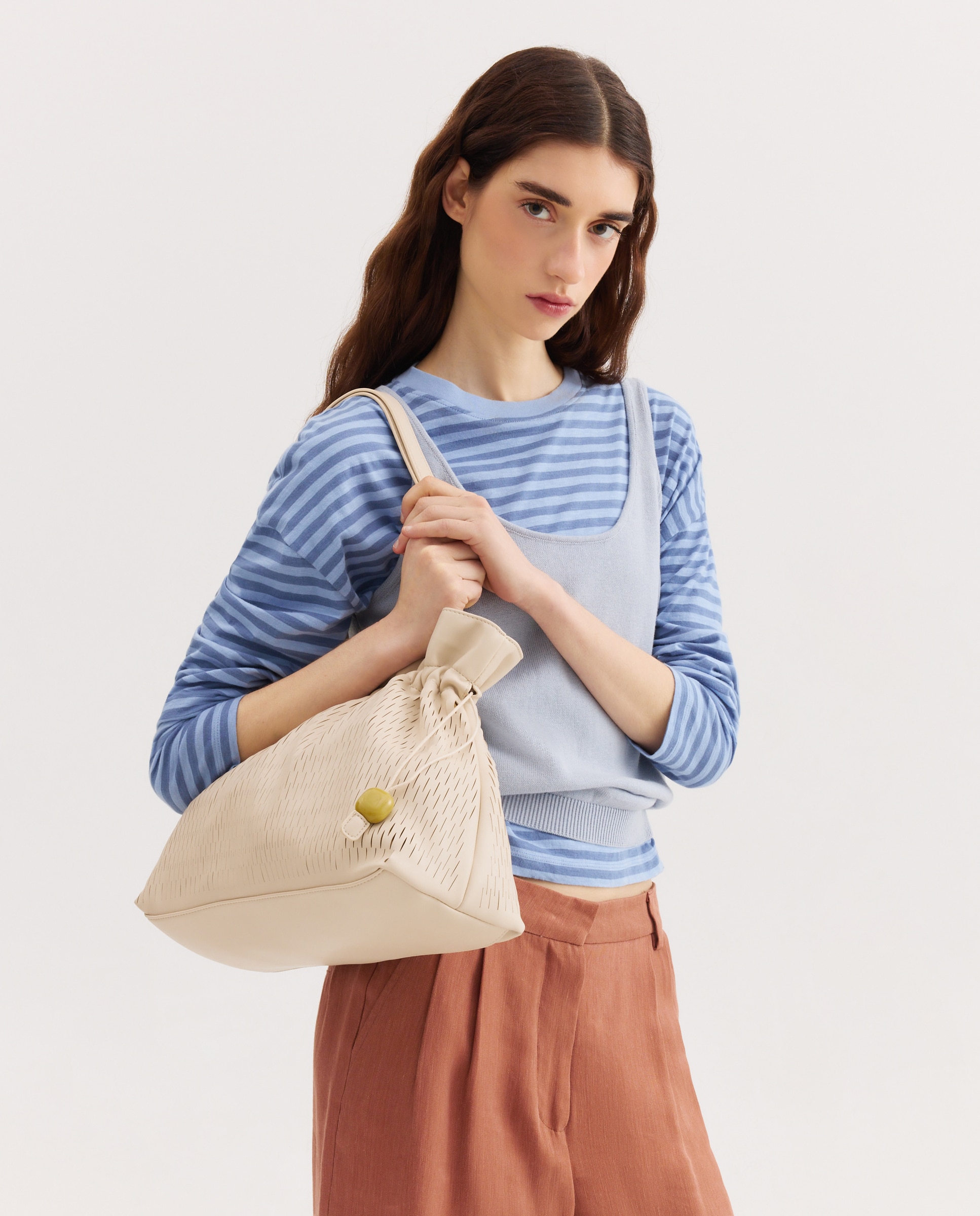 Mala Shopper com Detalhe de Cortes 120 Cru-6