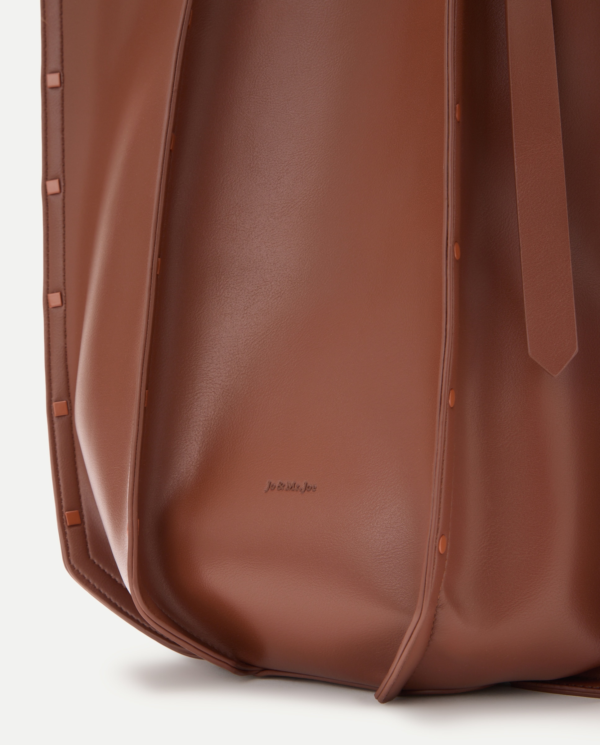 Mala Shopper com Adorno de Tachas Chocolate-5
