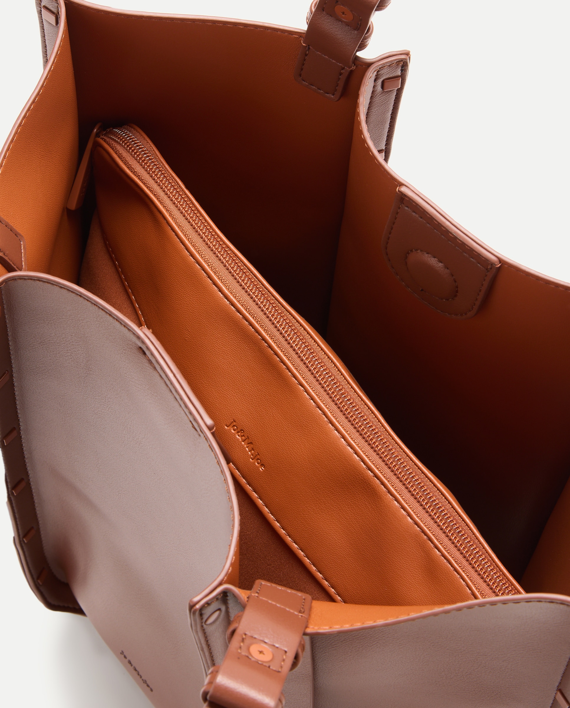 Mala Shopper com Adorno de Tachas Chocolate-6