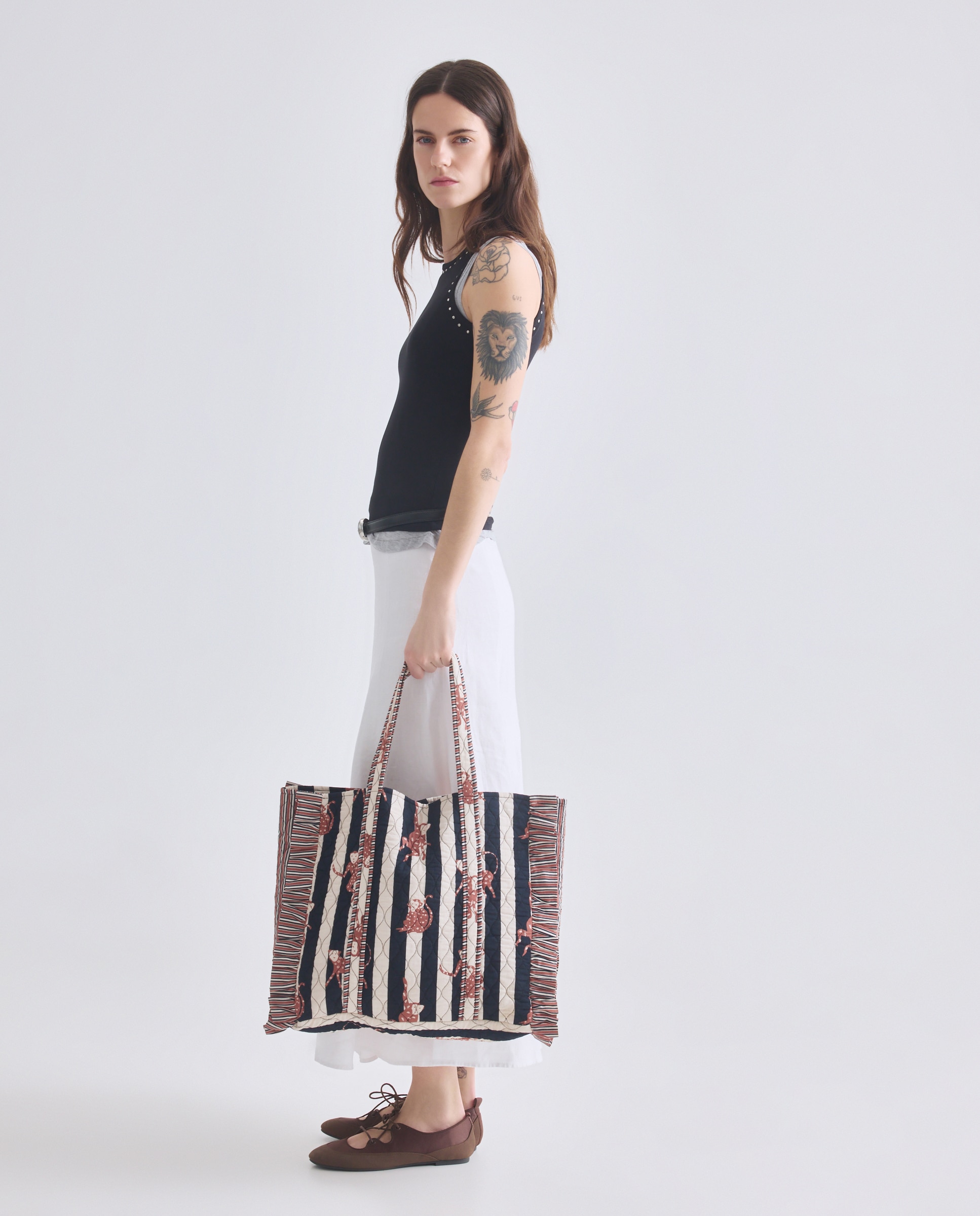 Saco de Praia Tipo Mala Shopper com Estampado às Riscas e Macacos 120 Cru-5