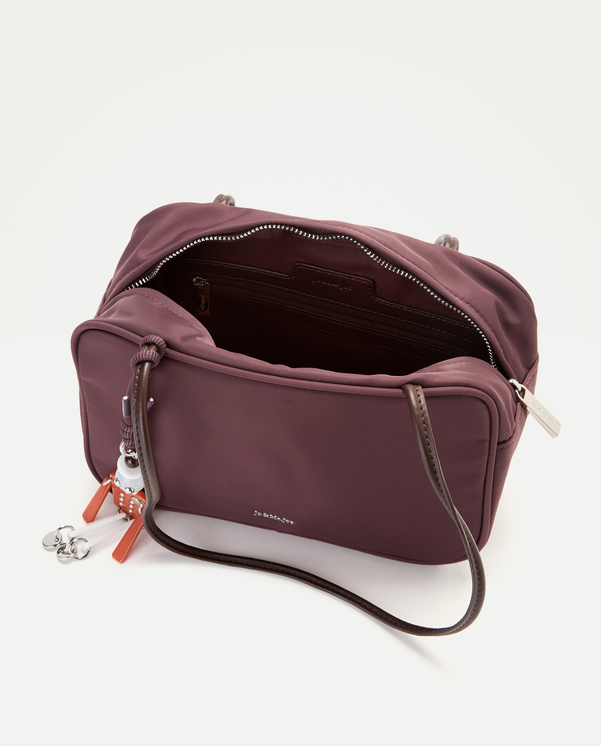 Bolso hobo de nylon con charm - Jo & Mr. Joe - Burdeos Burdeos-3