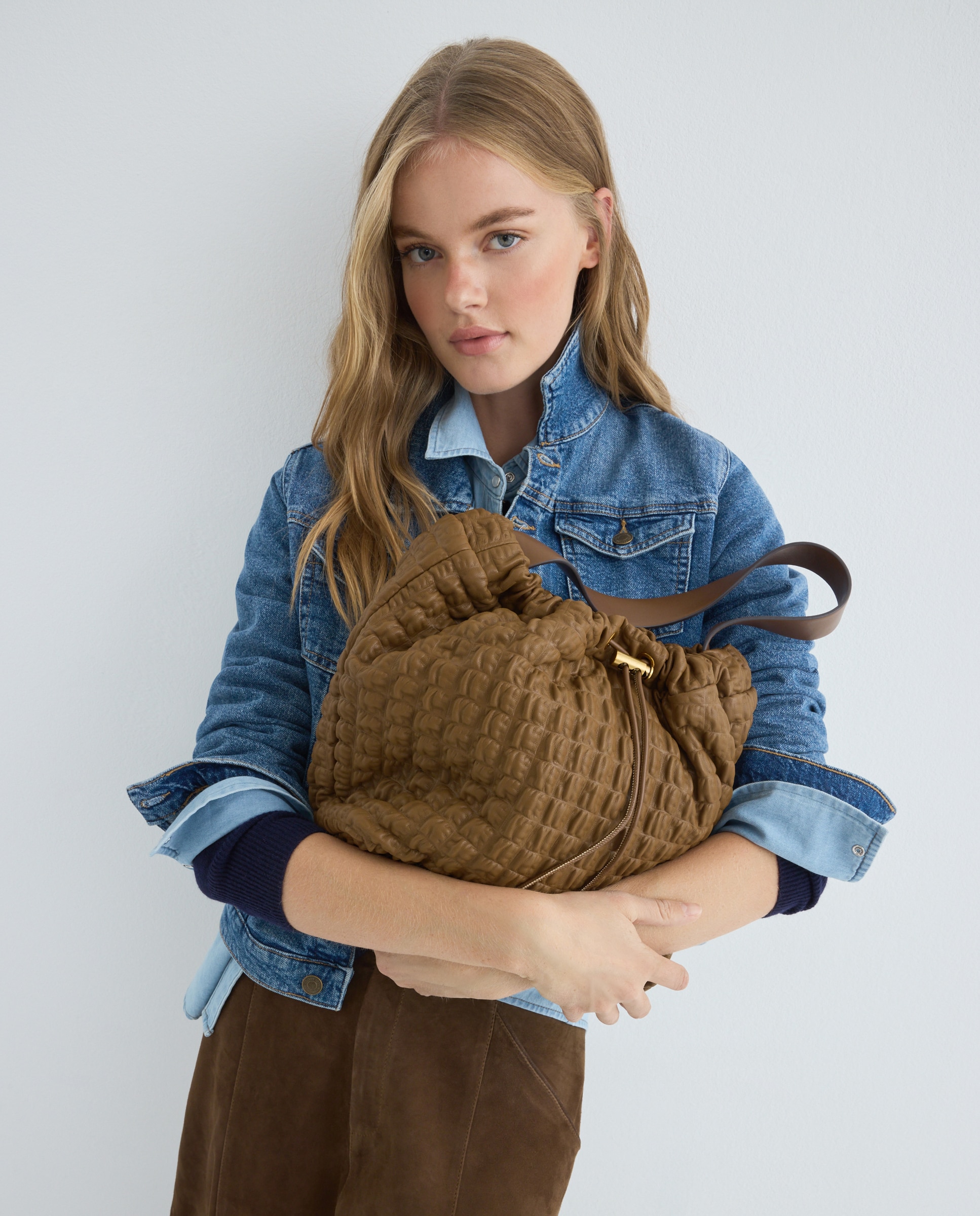 Mala de Ombro com Franzidos Castanho-5